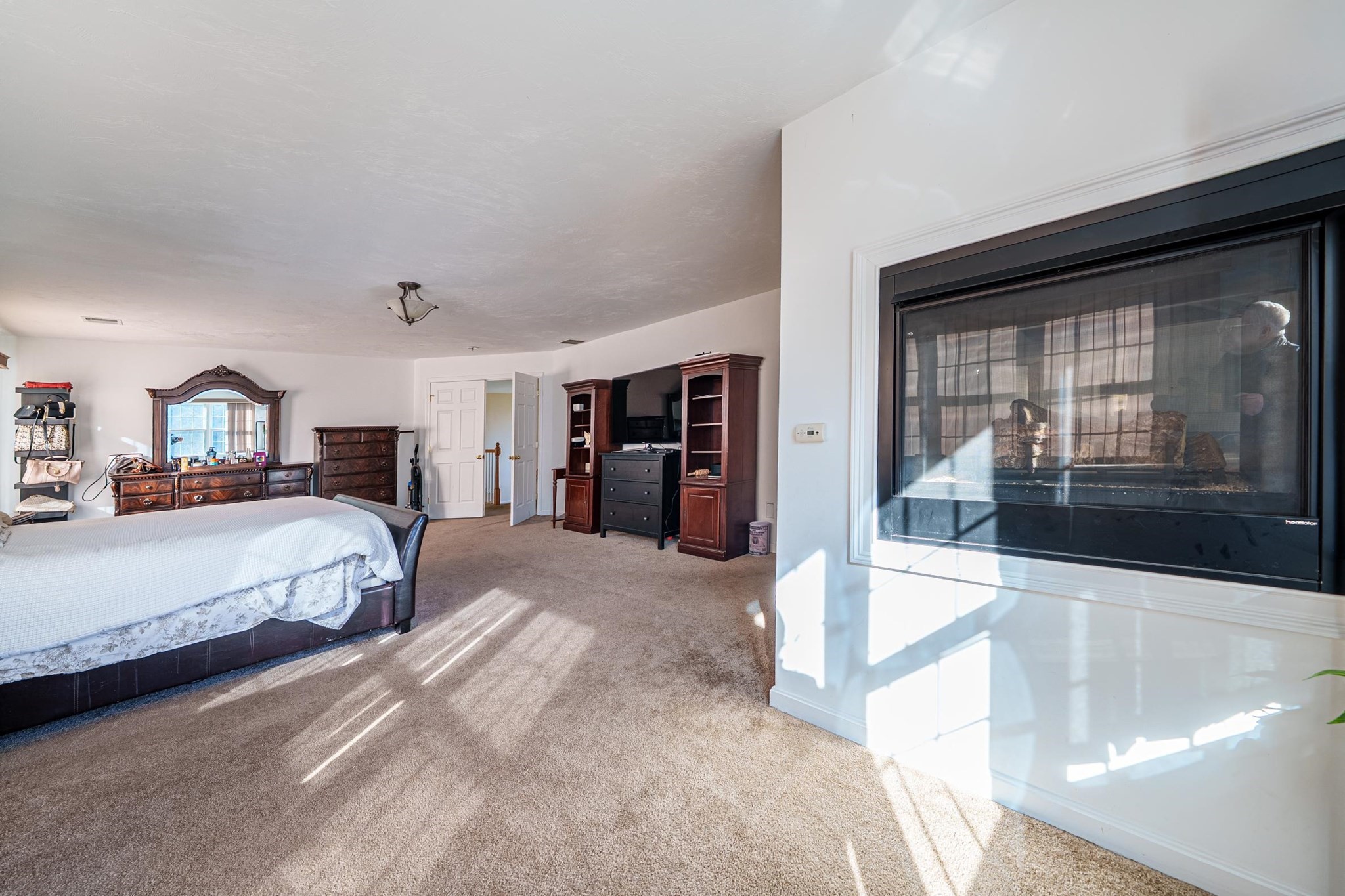 300 Crownshield Avenue, Uxbridge, MA 01569 - Image 15