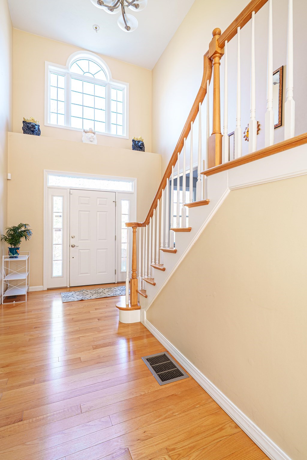 300 Crownshield Avenue, Uxbridge, MA 01569 - Image 5