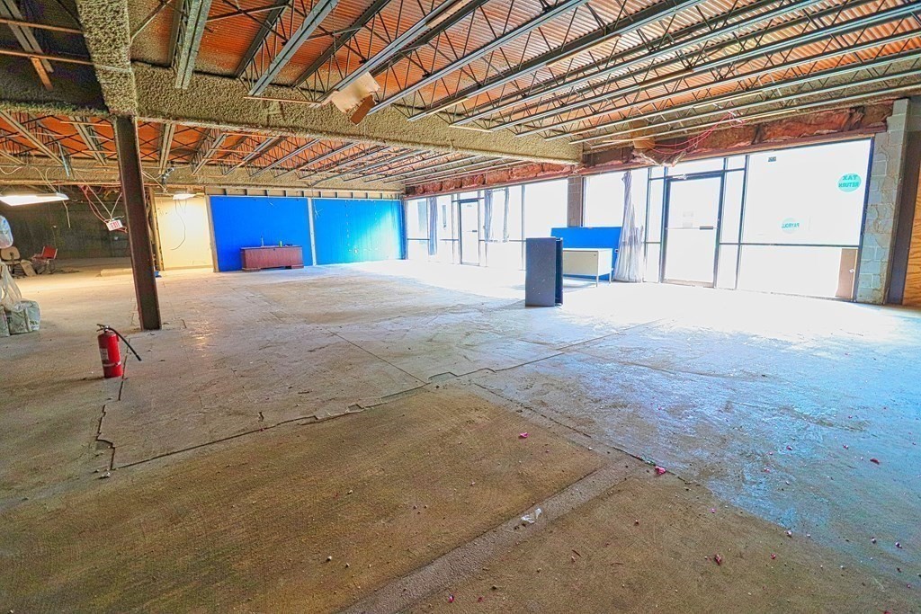 499 Essex Street Unit Lower Level, Lawrence, MA 01840 - Image 1