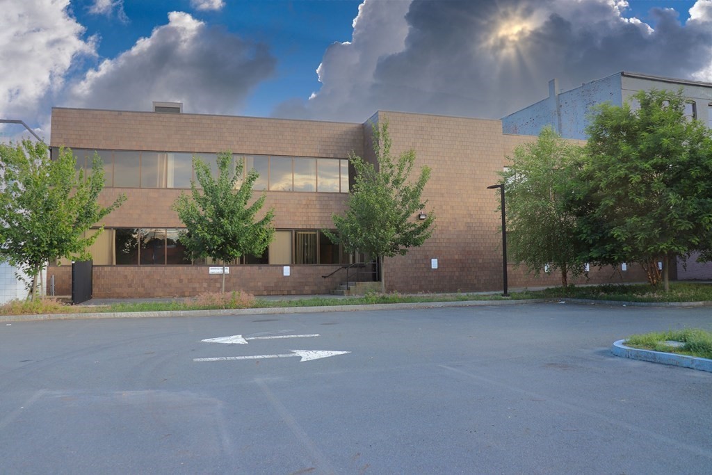 499 Essex Street Unit Lower Level, Lawrence, MA 01840 - Image 10