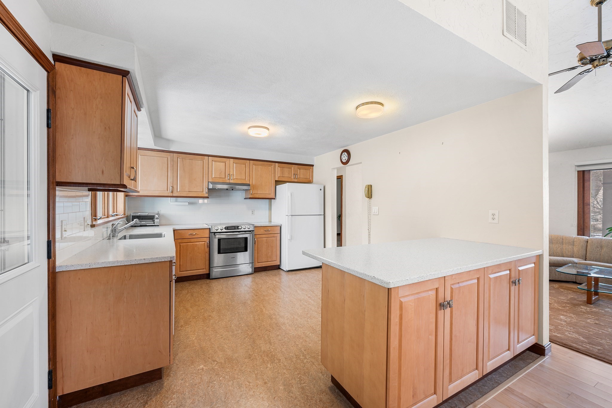 90 Sunnyside Ave, Reading, MA 01867 - Image 11