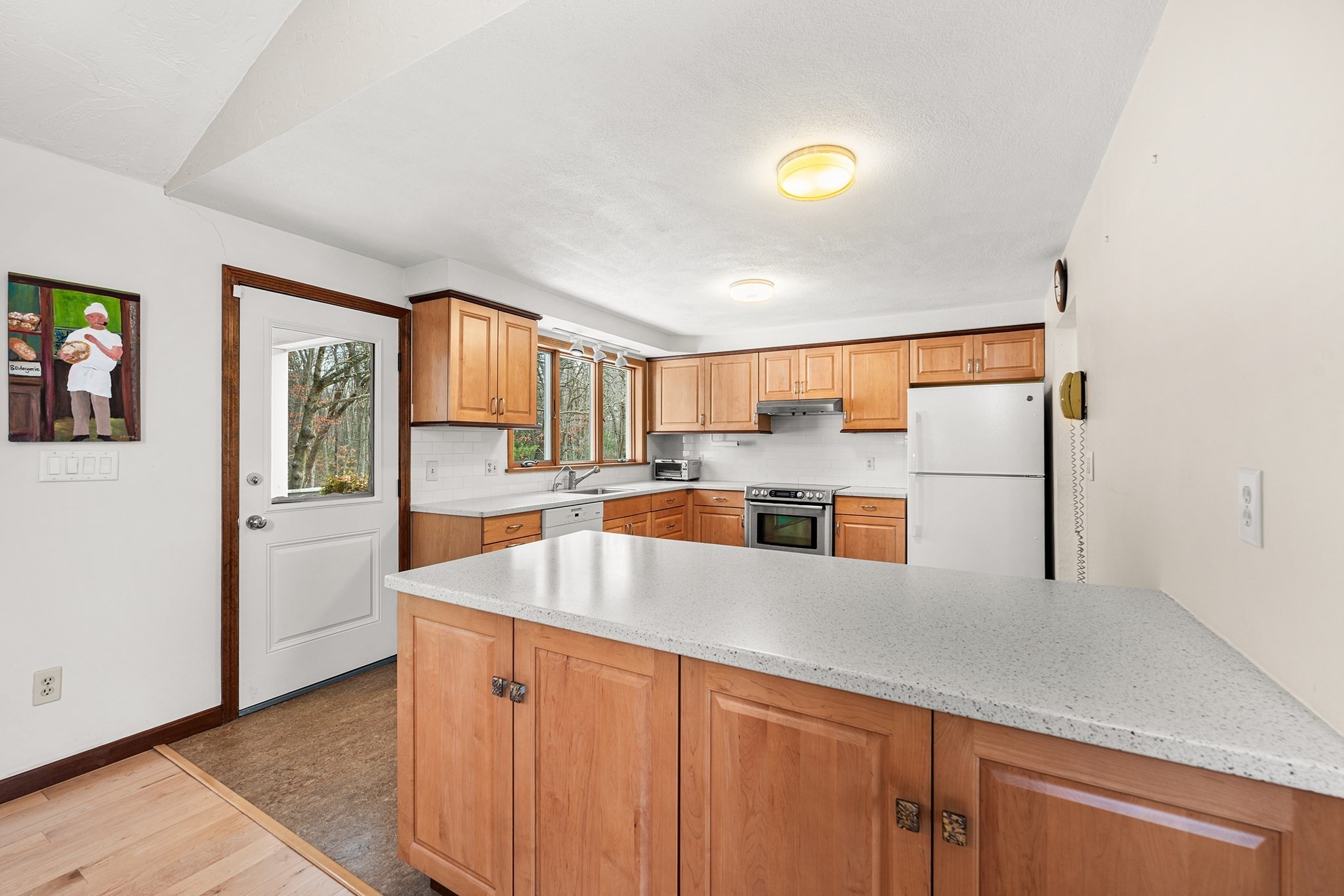 90 Sunnyside Ave, Reading, MA 01867 - Image 12