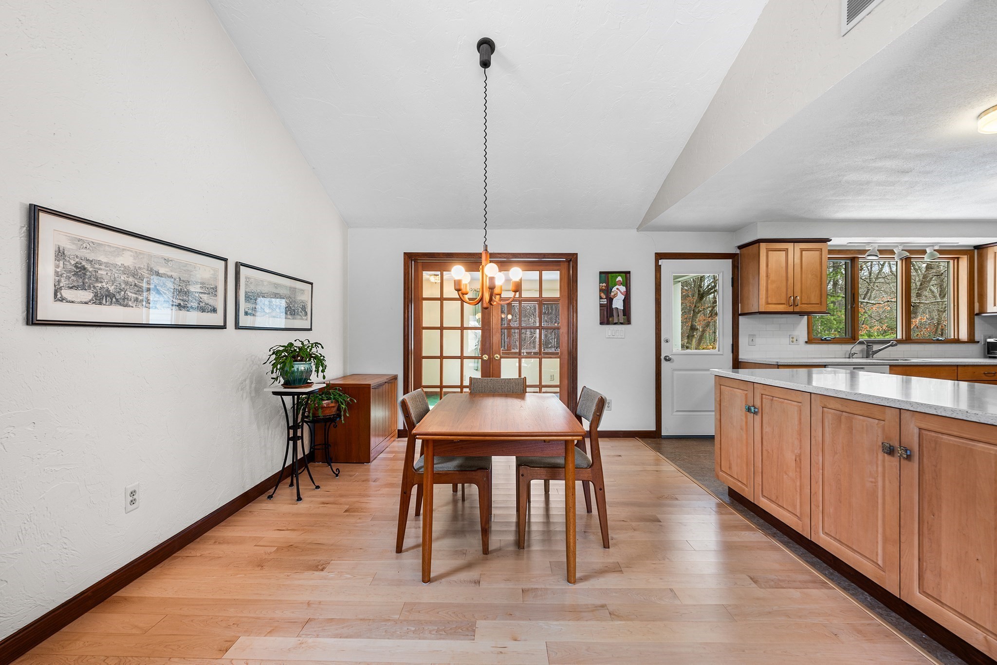 90 Sunnyside Ave, Reading, MA 01867 - Image 8