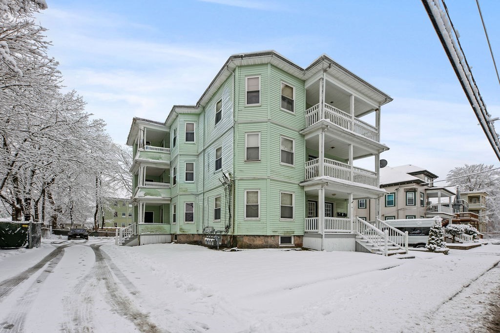 34 Hillberg Ave, Brockton, MA 02301