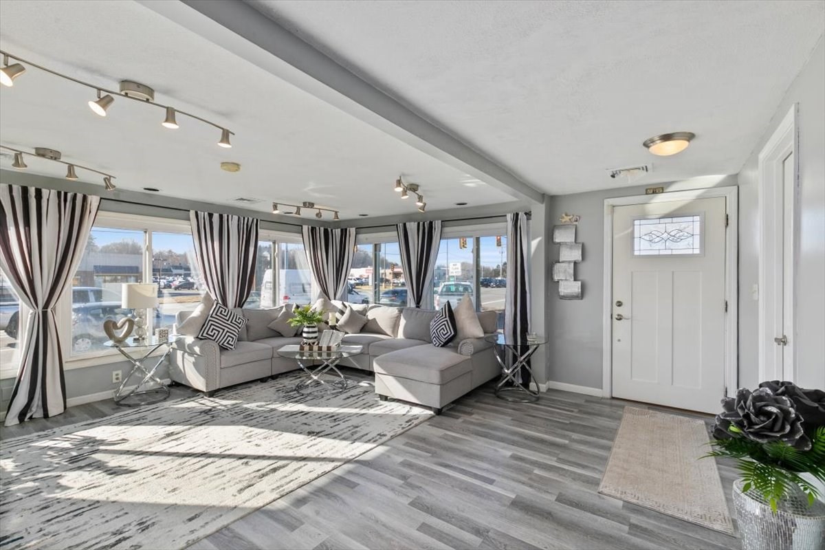 11 Andover St, Danvers, MA 01923 - Image 8