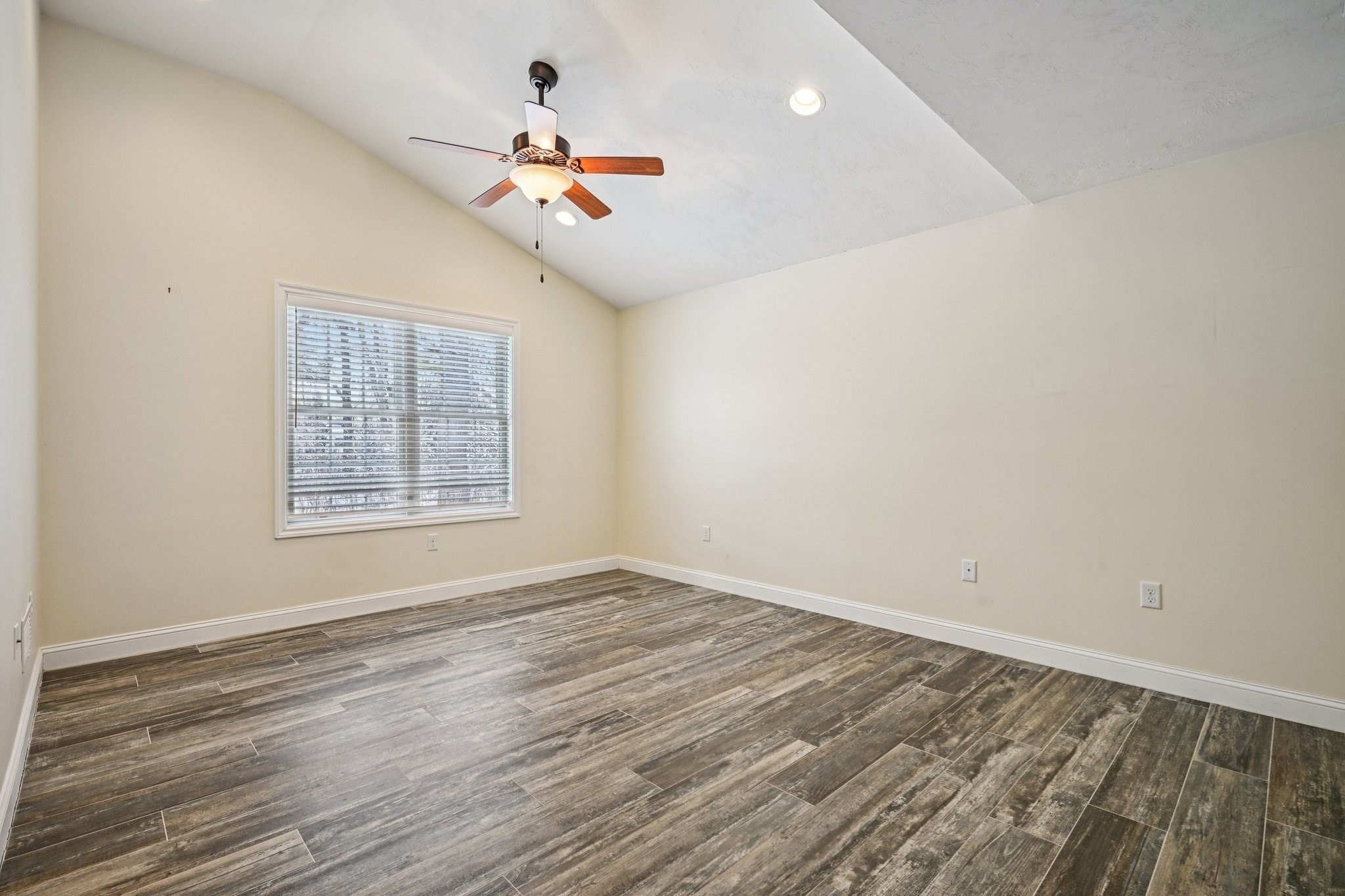 16 Rockingham Drive Unit 131, Tewksbury, MA 01876 - Image 13