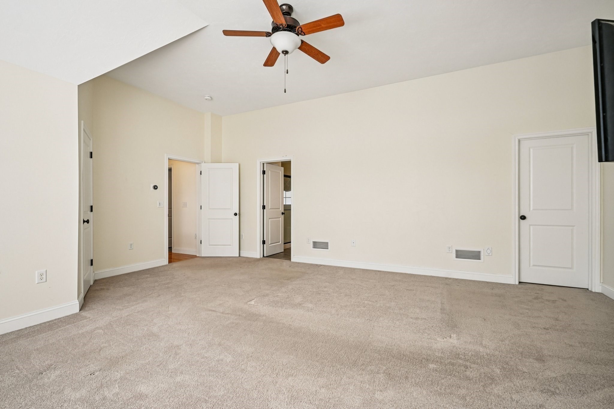 16 Rockingham Drive Unit 131, Tewksbury, MA 01876 - Image 21