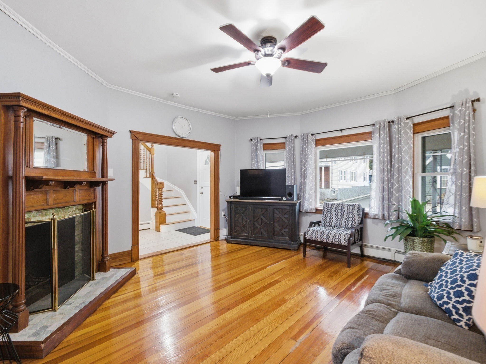 210 Woodside Ave, Winthrop, MA 02152