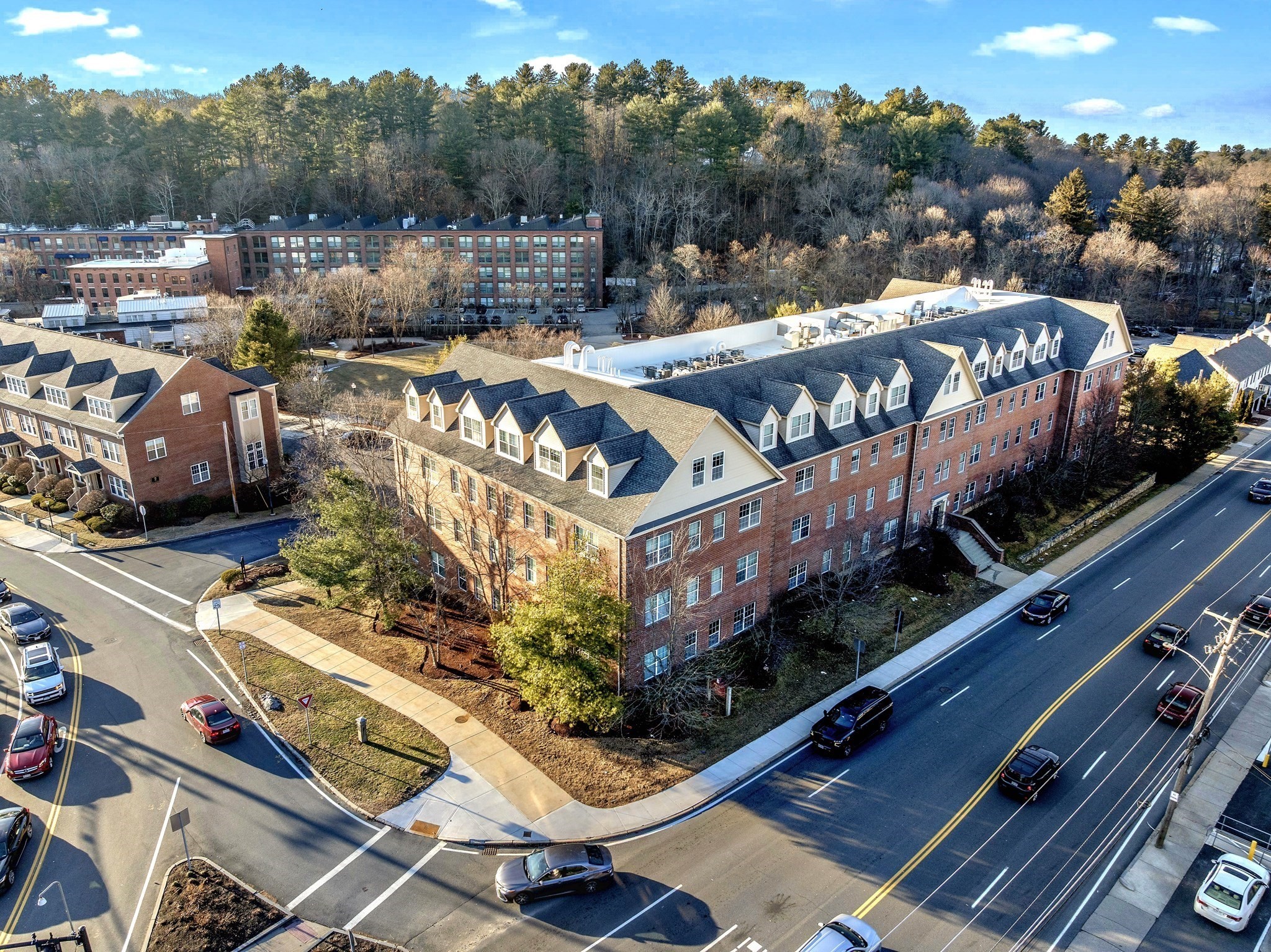 1 Powder Mill Sq Unit 102, Andover, MA 01810