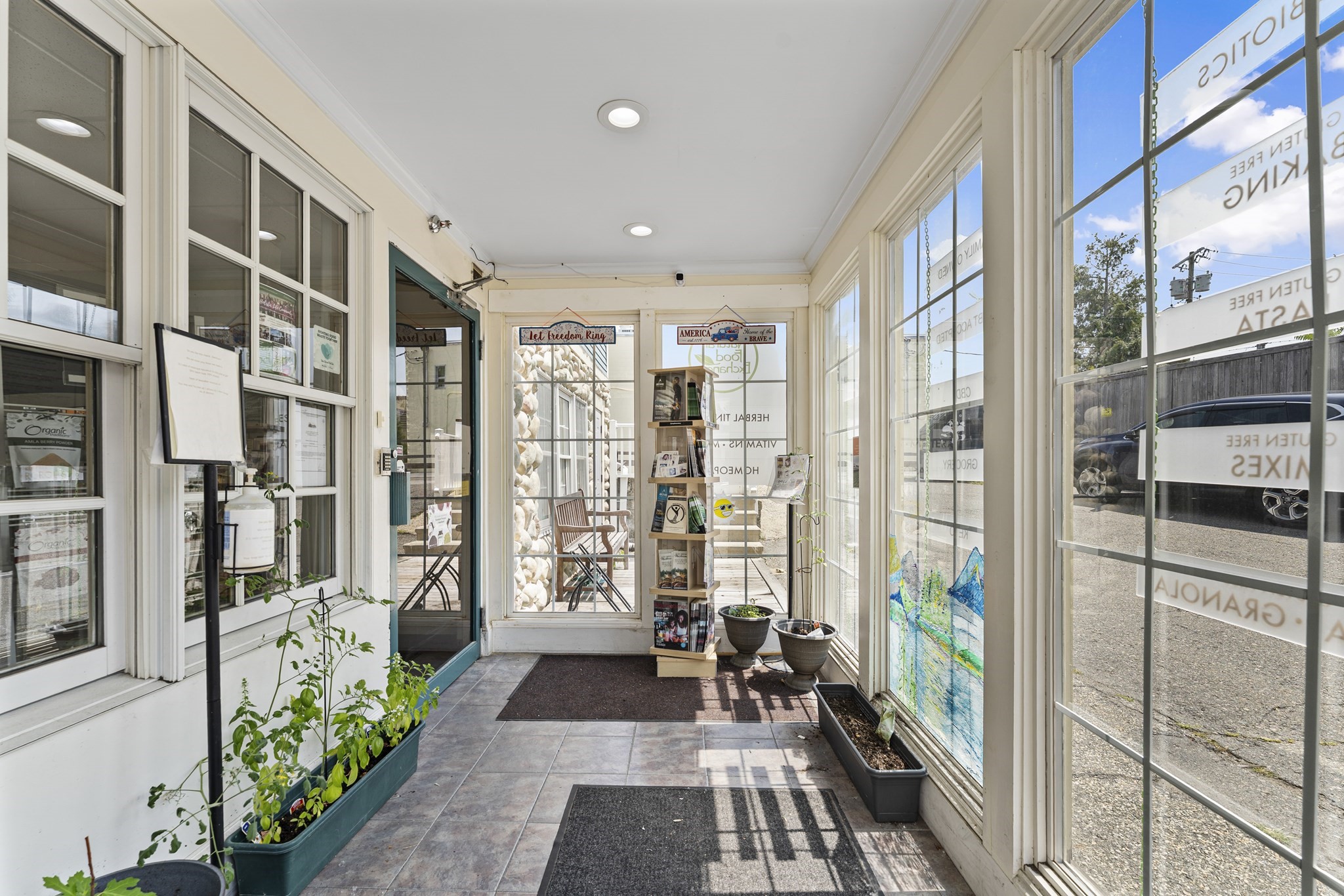 39 Pleasant St Unit 1A, Stoneham, MA 02180 - Image 2