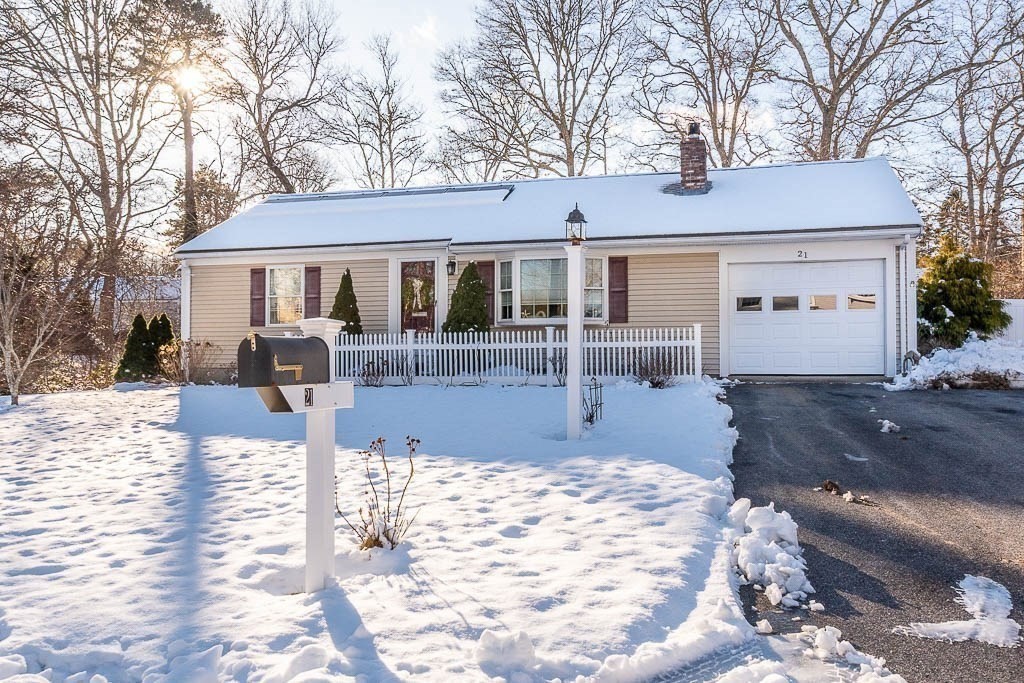 21 Spinning Brook Rd, Yarmouth, MA 02664 - Image 1