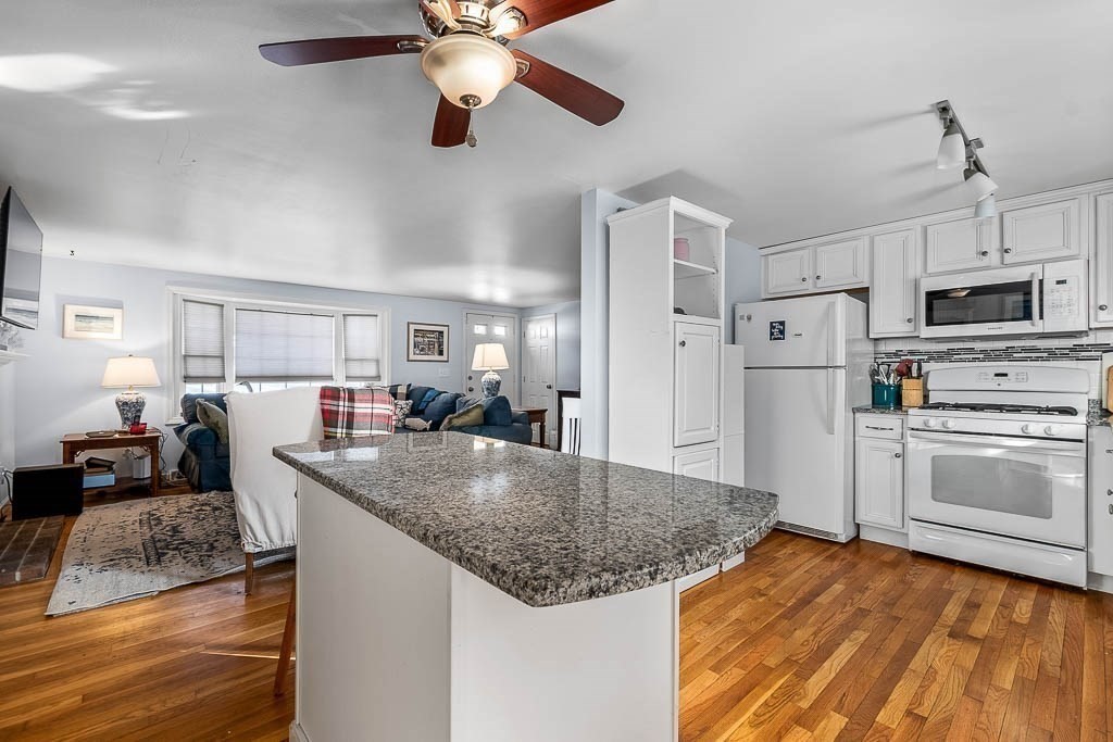 21 Spinning Brook Rd, Yarmouth, MA 02664 - Image 9