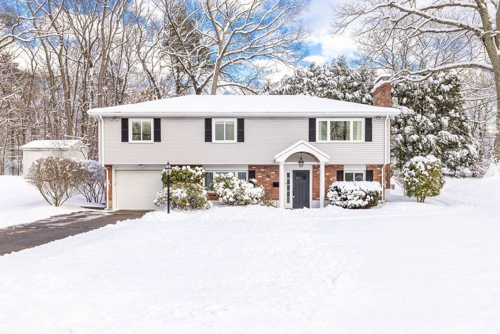 44 Agnes Dr, Framingham, MA 01701