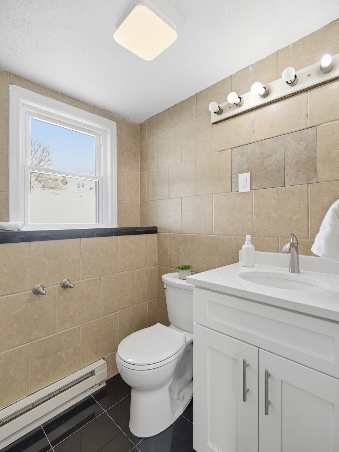 12 Holloway St, Malden, MA 02148 - Image 28