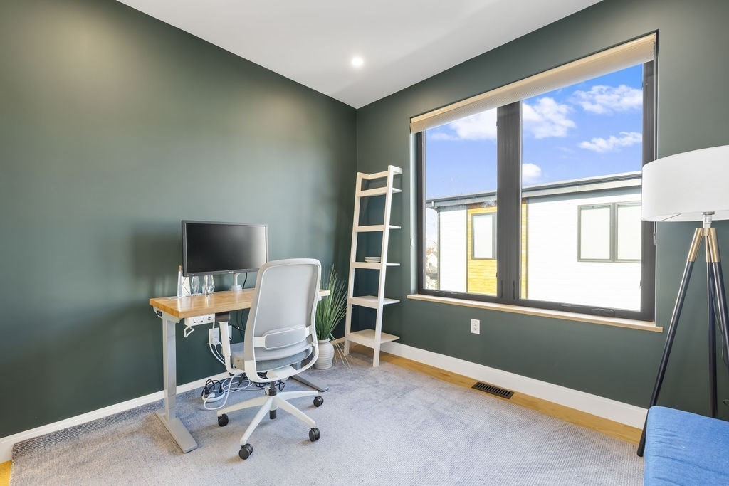 31 Hall St Unit 2, Waltham, MA 02453 - Image 12