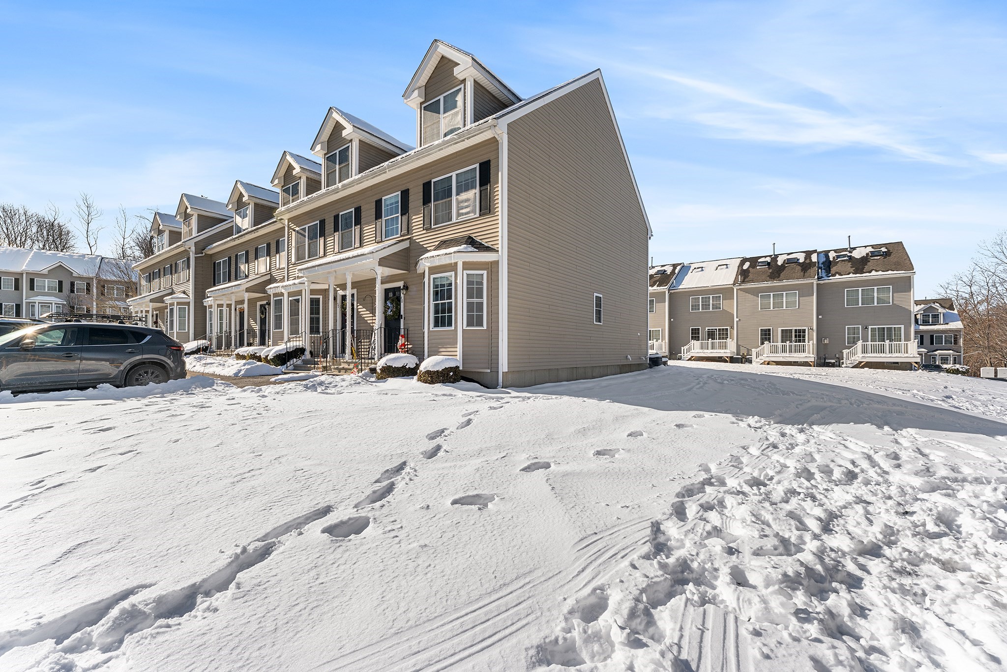 48 Whispering Pine Cir Unit 48, Worcester, MA 01606