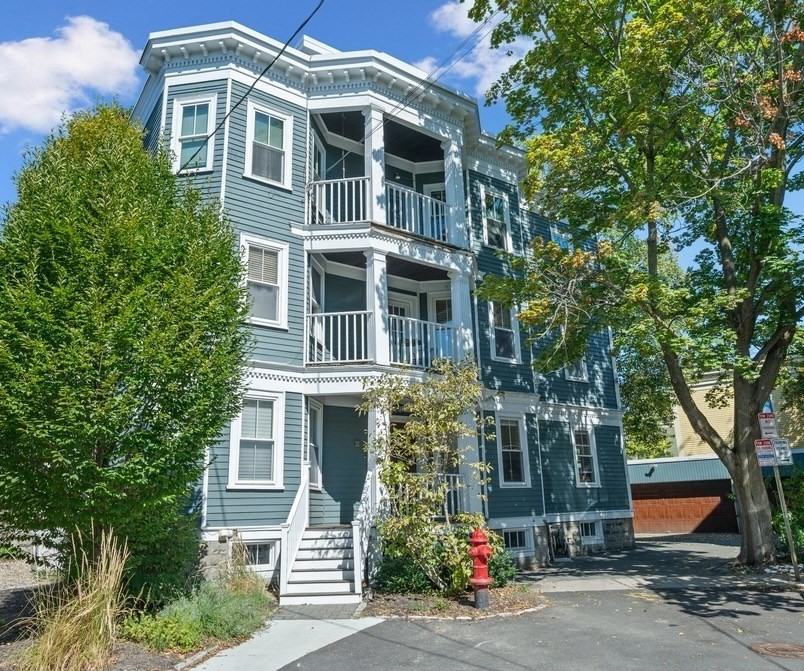 12 Fainwood Circle Unit 2, Cambridge, MA 02139