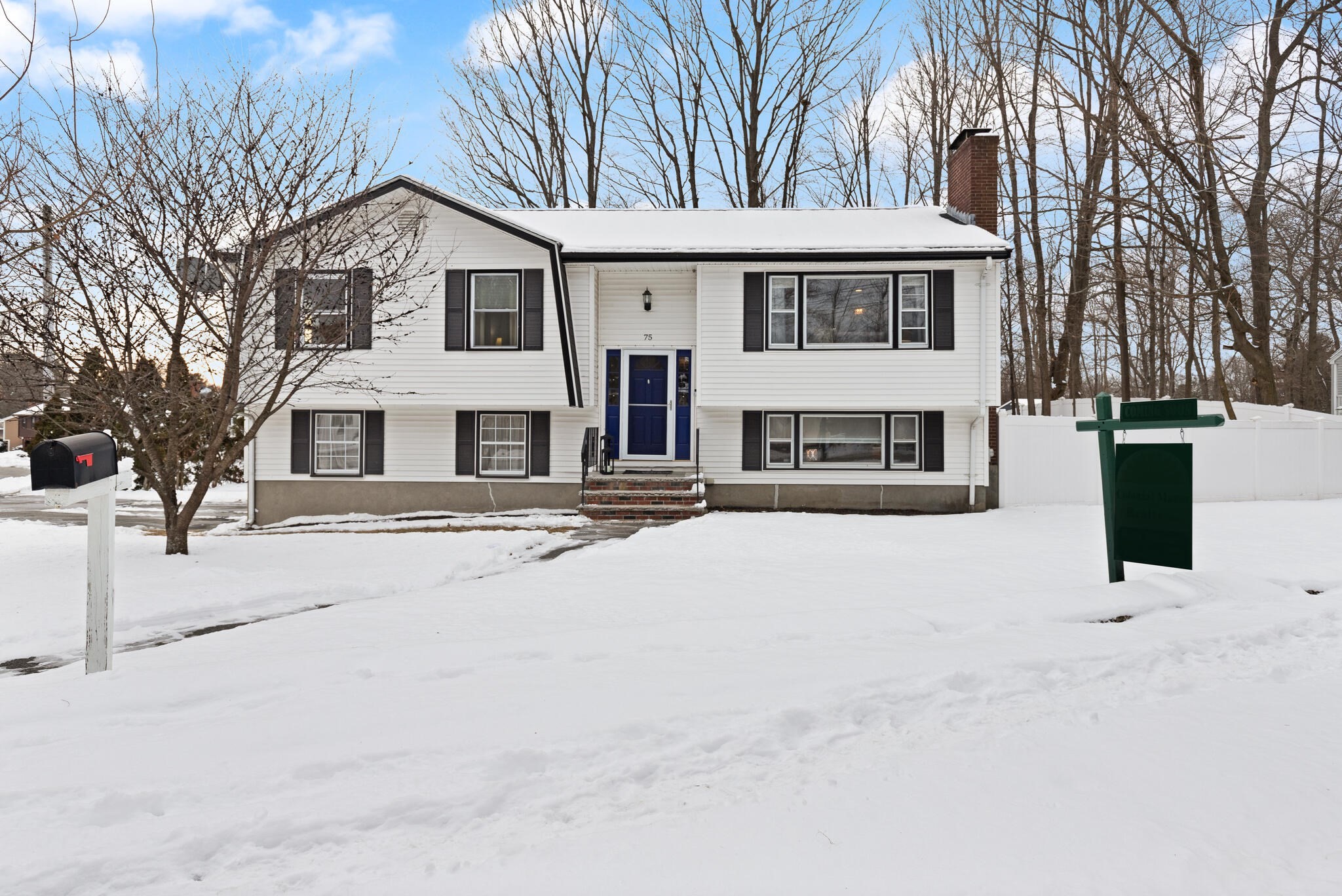 75 Hopkins Street, Reading, MA 01867