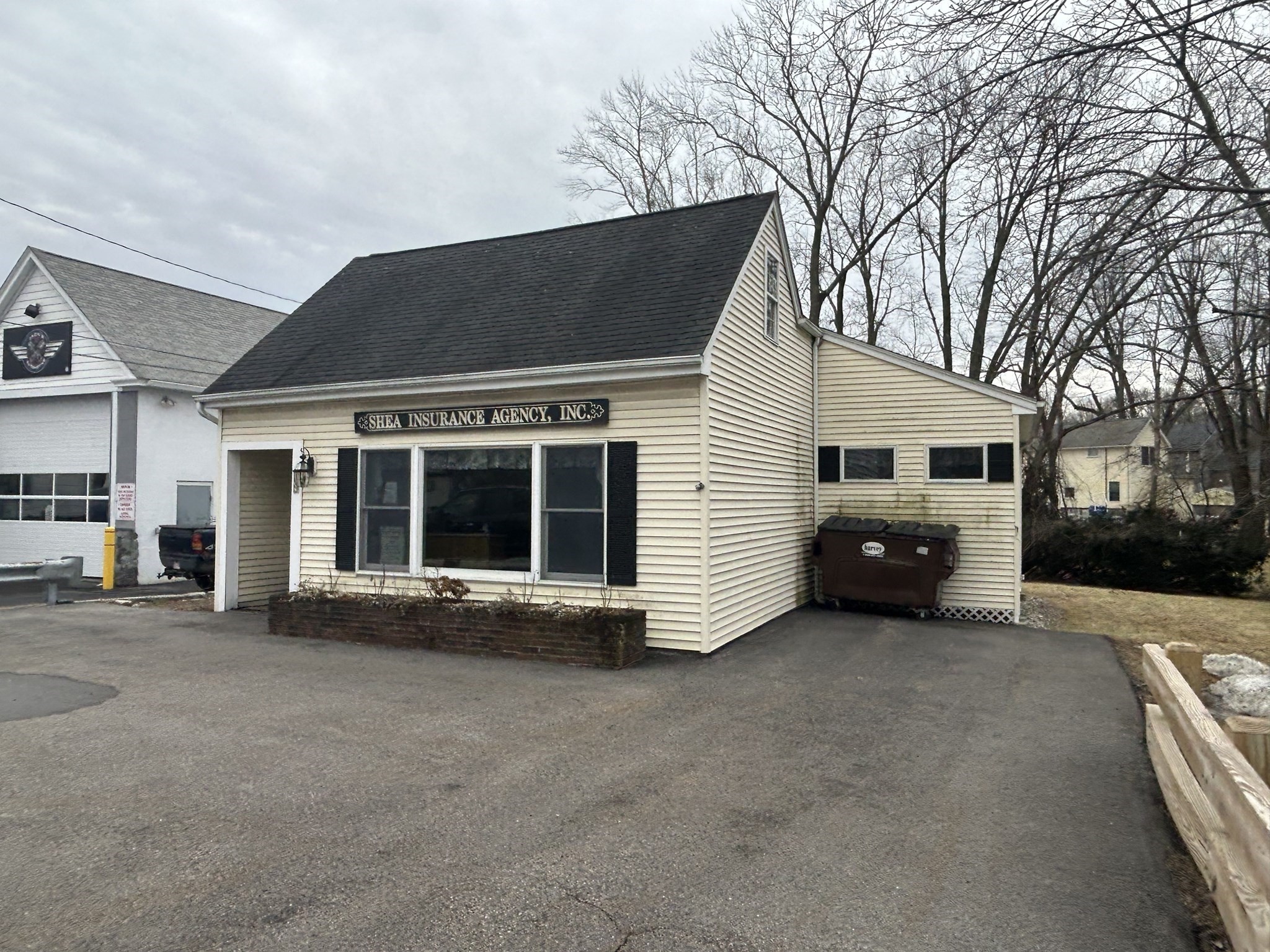 79 Central St, Holliston, MA 01746