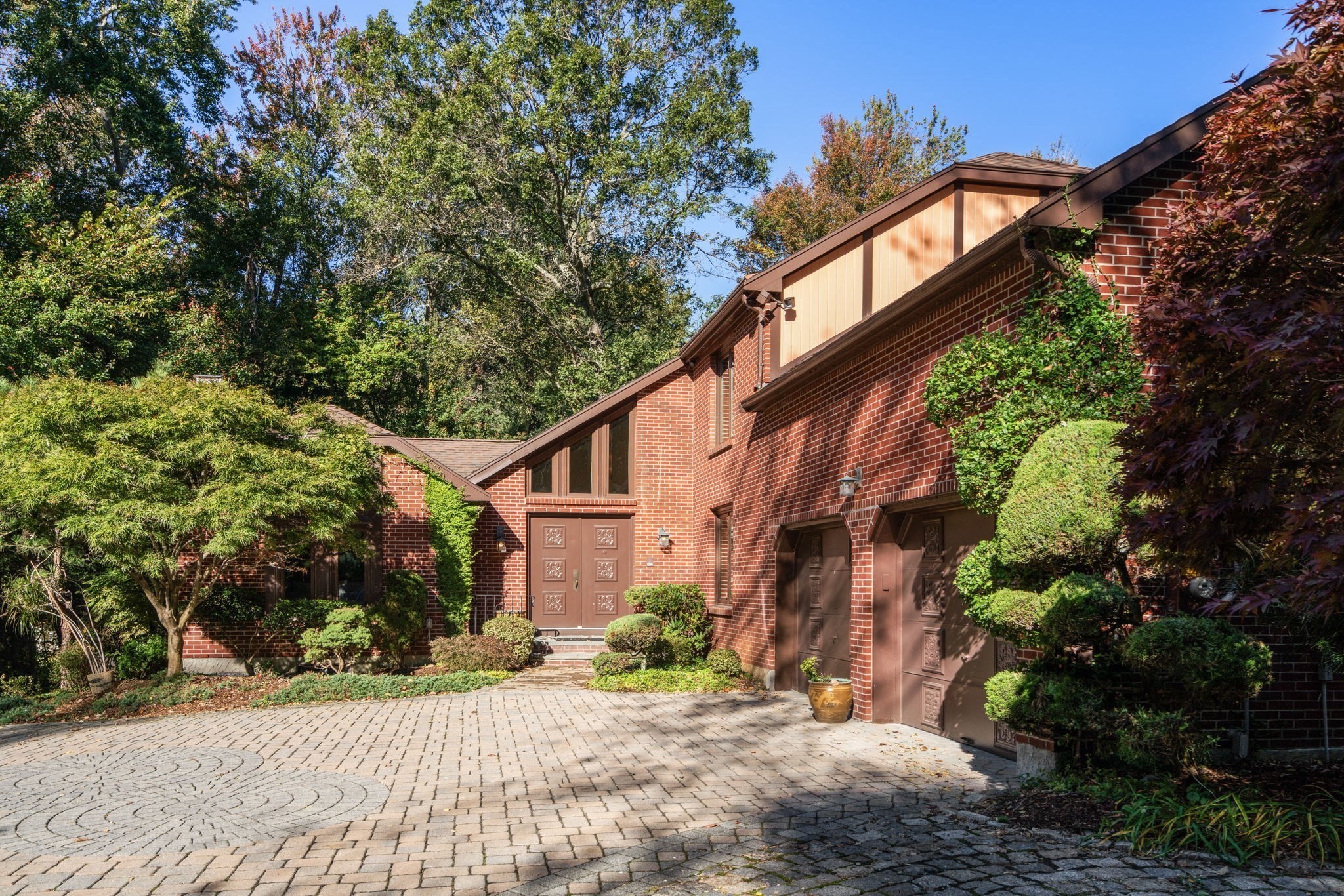 22 Elm St, Canton, MA 02021