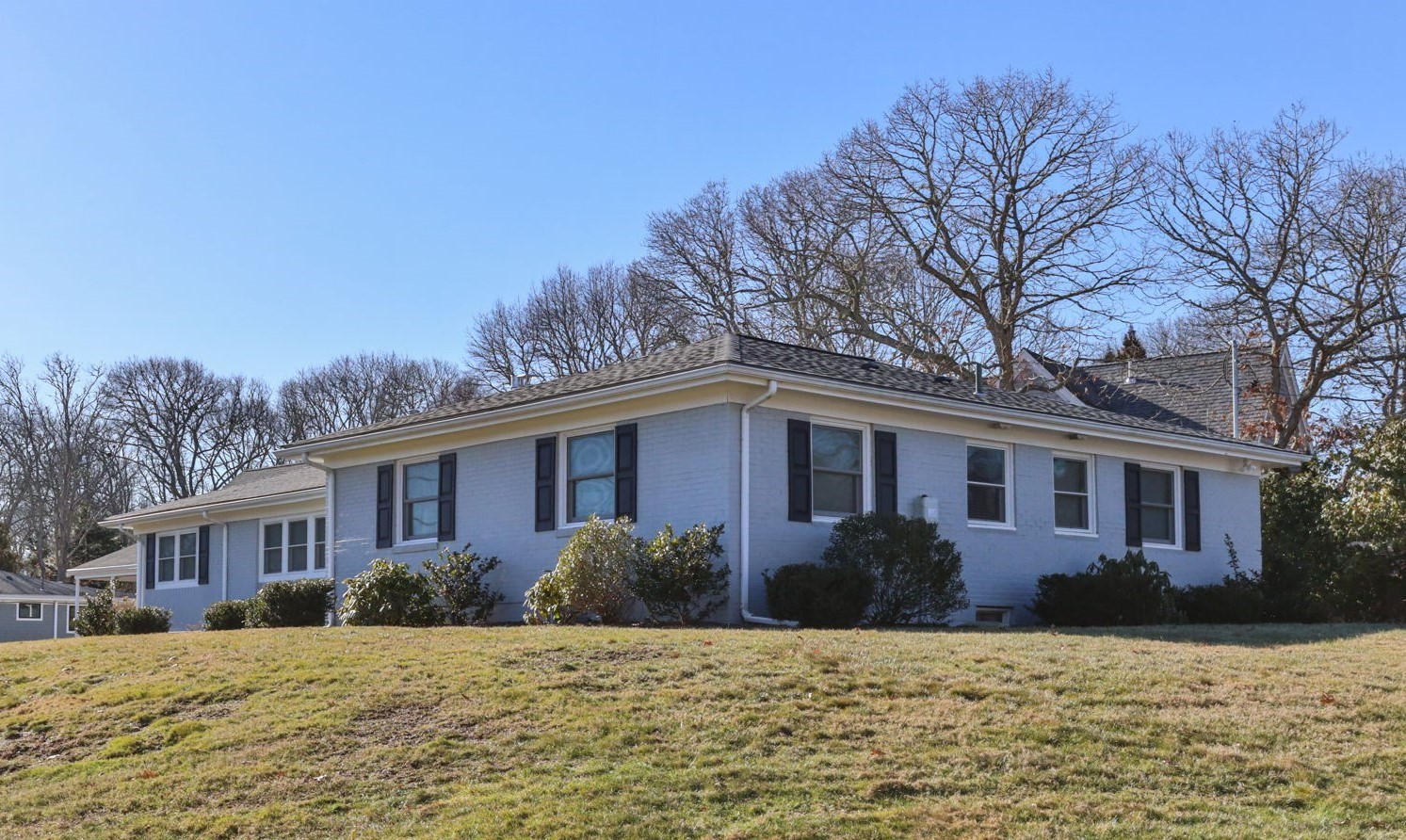 108 Lucerne Ave, Falmouth, MA 02540