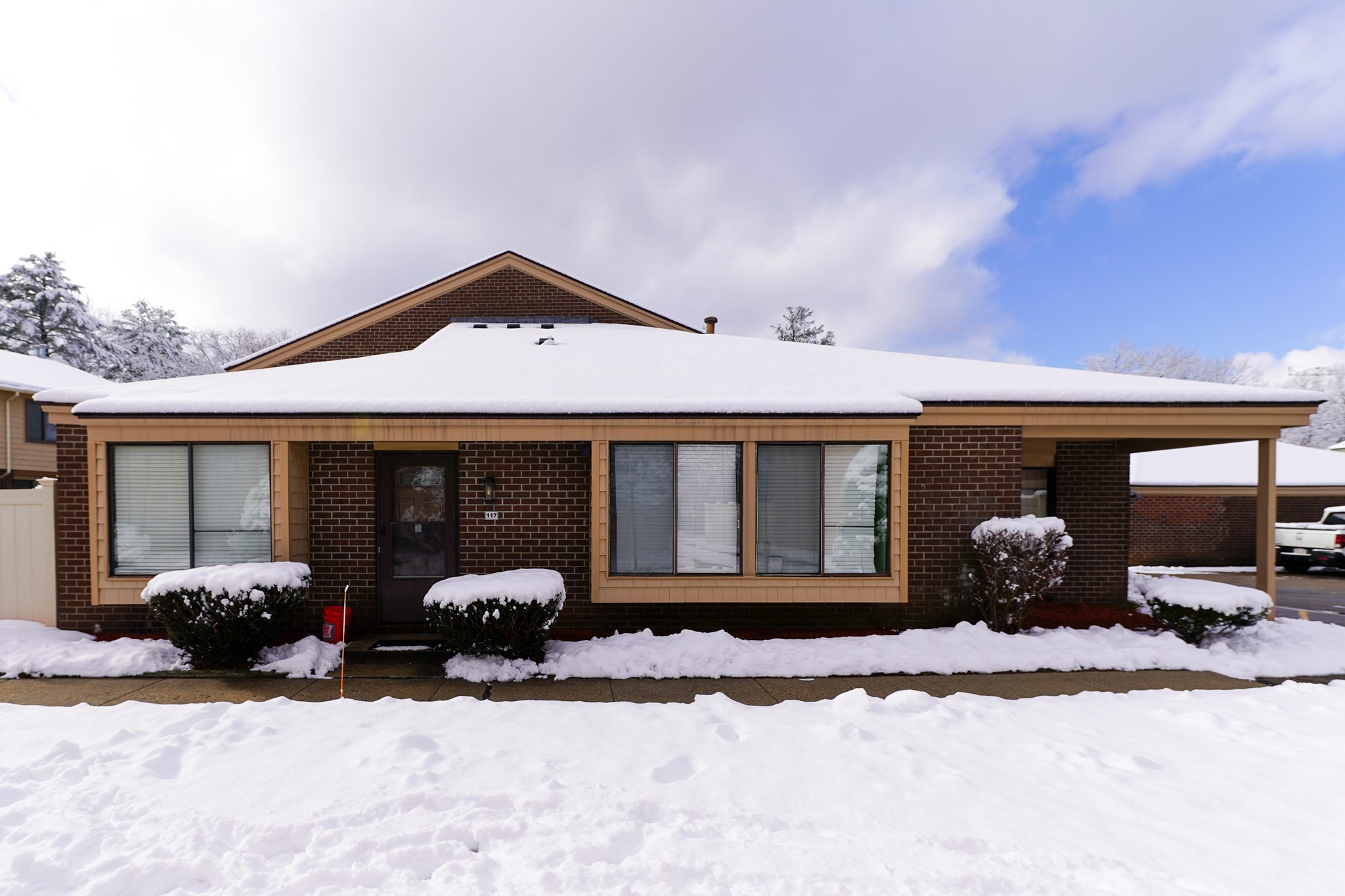 117 Greenbrook Dr Unit 117, Stoughton, MA 02072