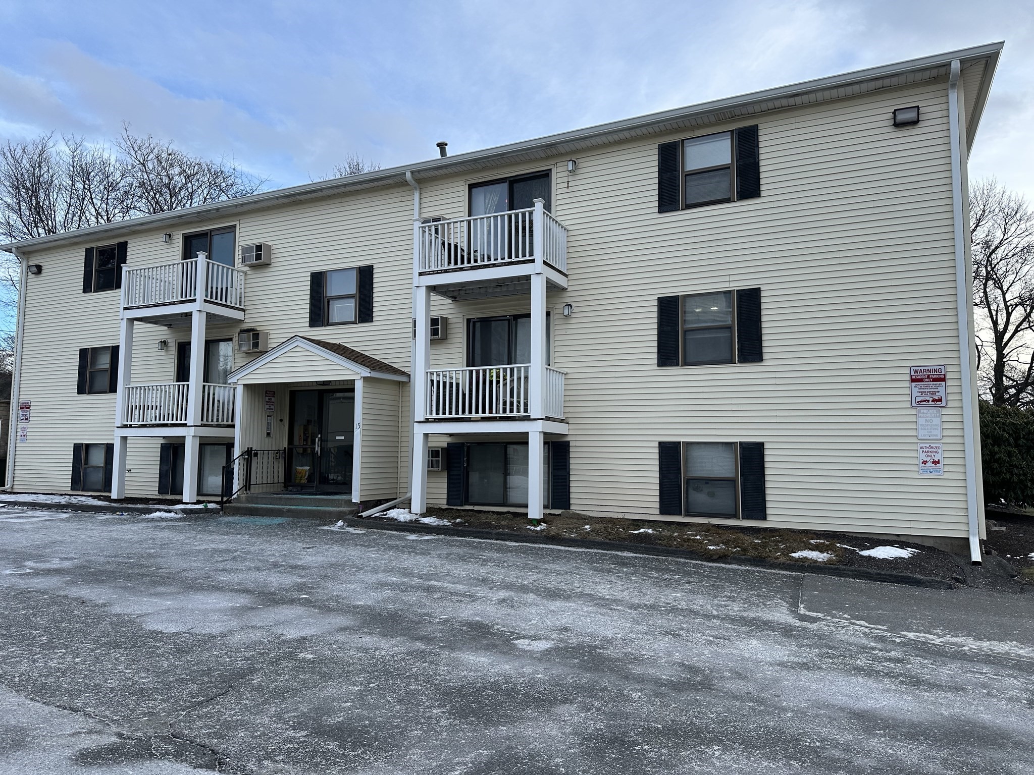 15 Houghton St Unit 9, Worcester, MA 01604