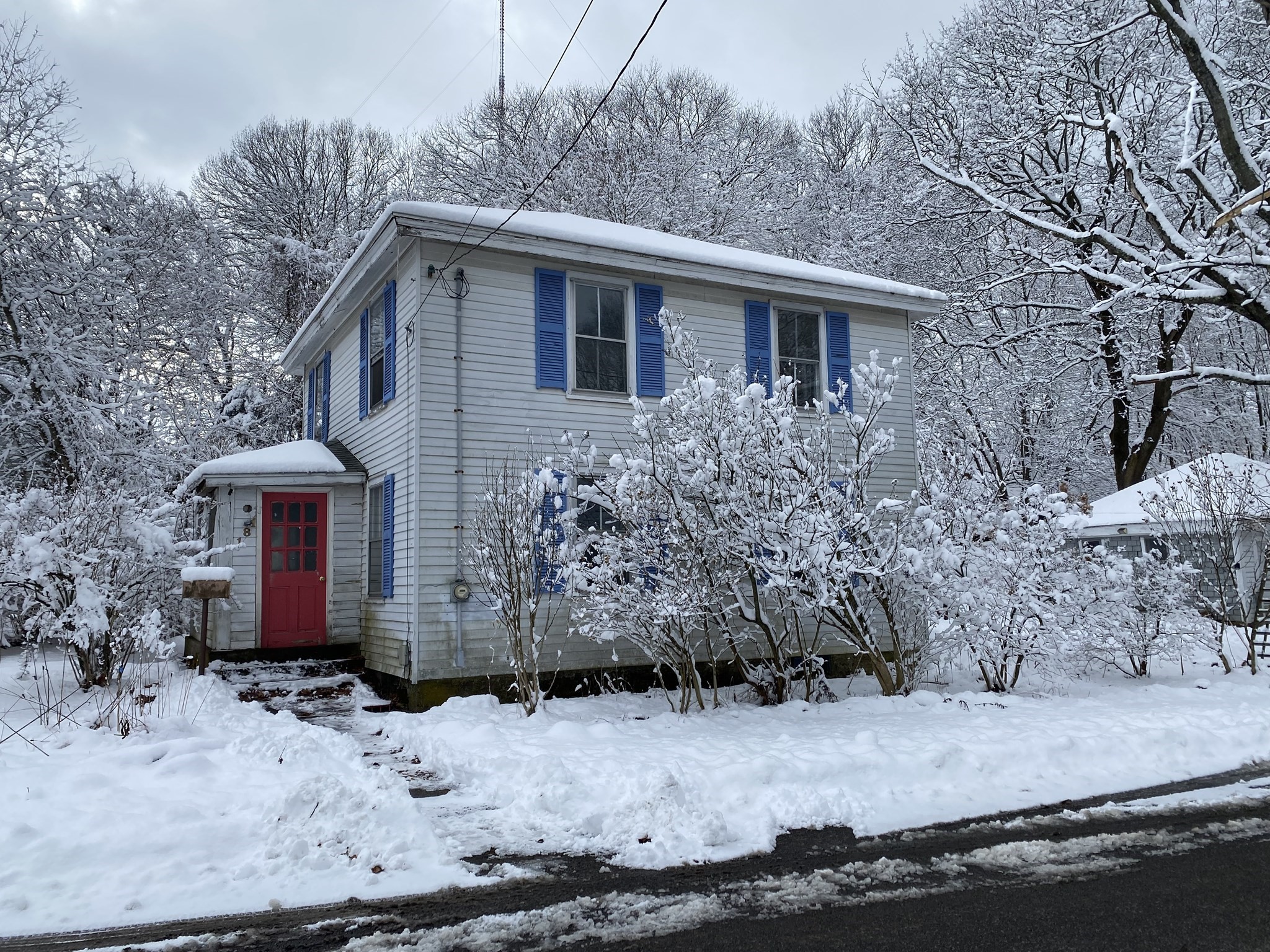 181 Saint Mary St, Needham, MA 02494