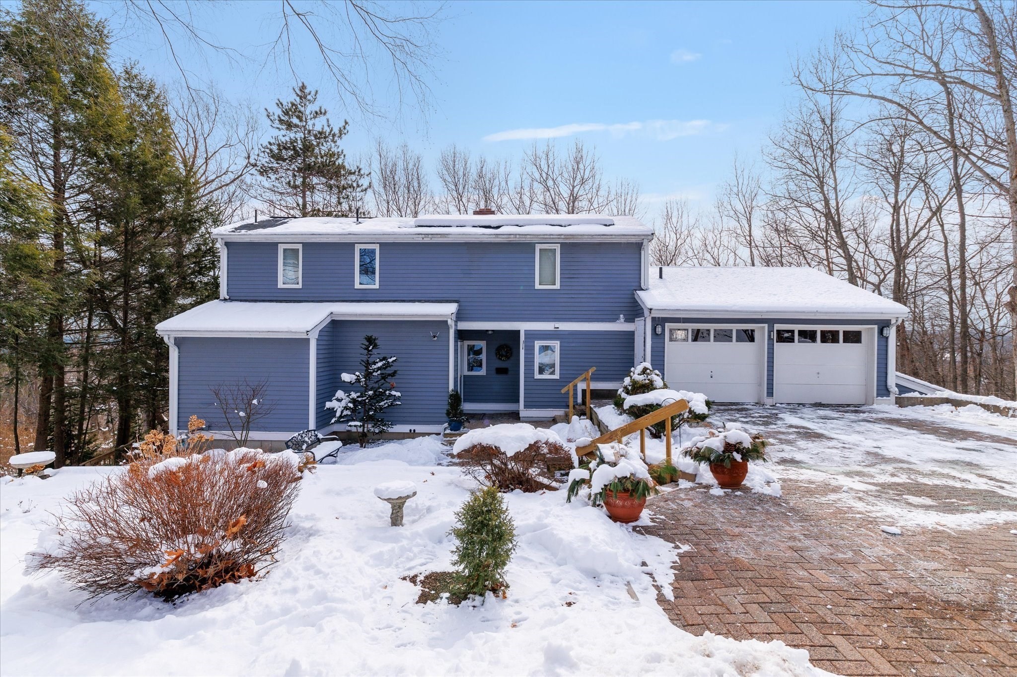 40 Hillcrest Ave, Worcester, MA 01602