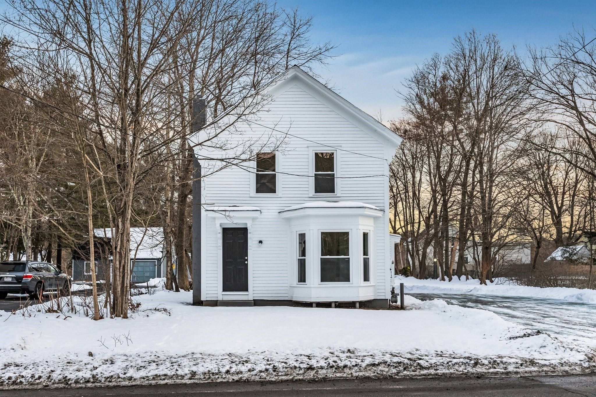 29 Tarbell St, Pepperell, MA 01463