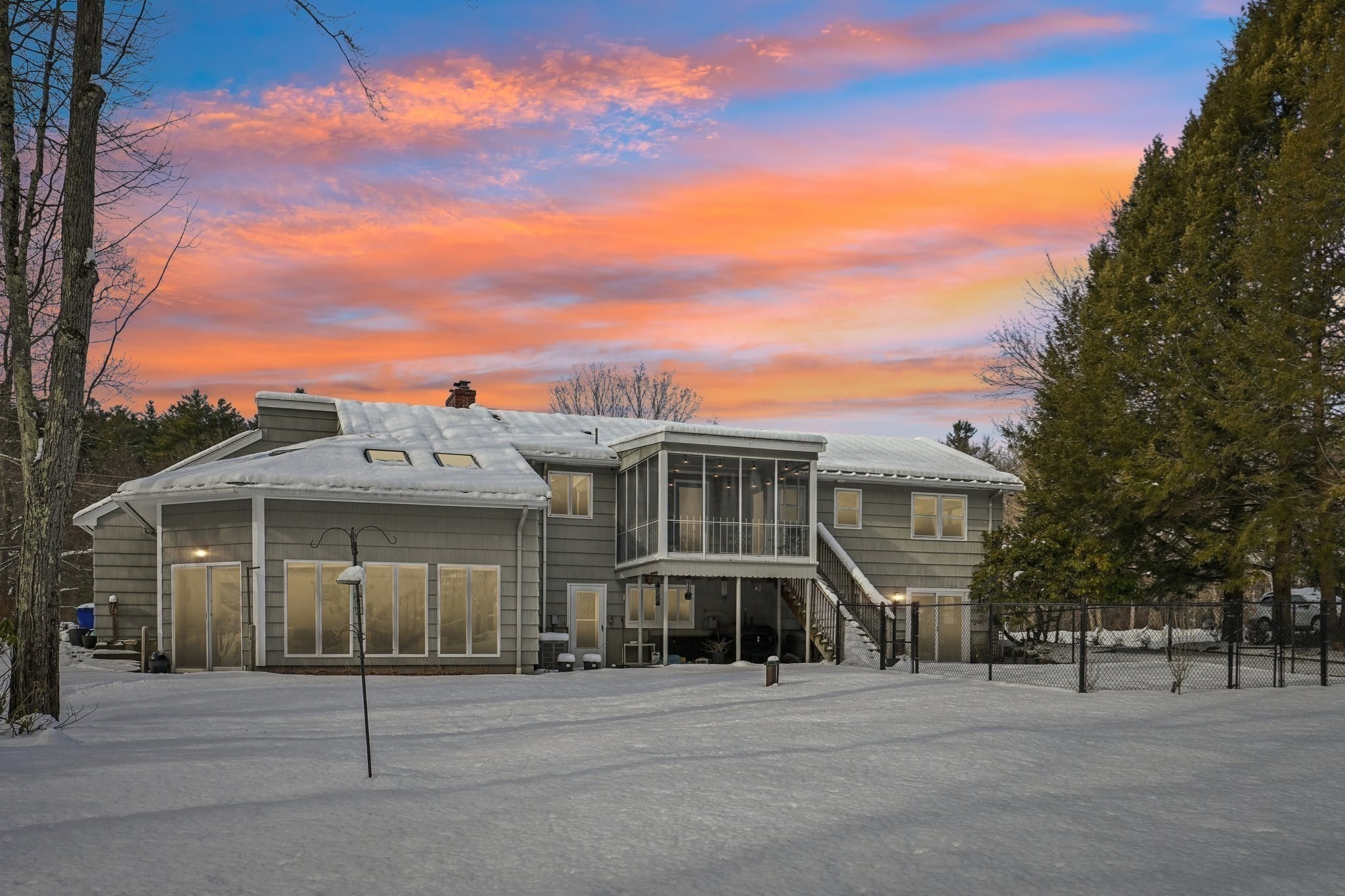 247 W Acton Rd, Stow, MA 01775