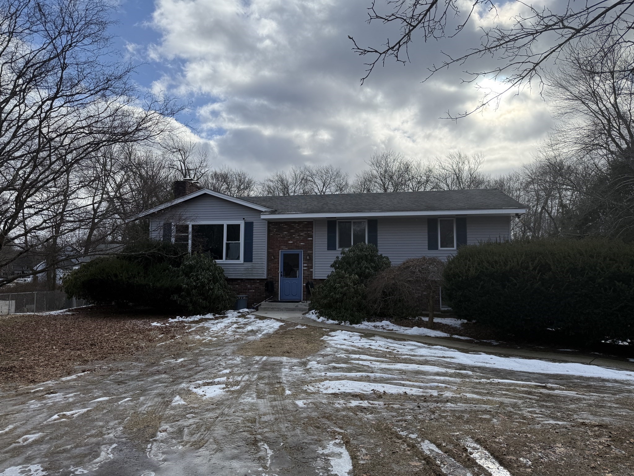 88 Frankland Rd, Ashland, MA 01721