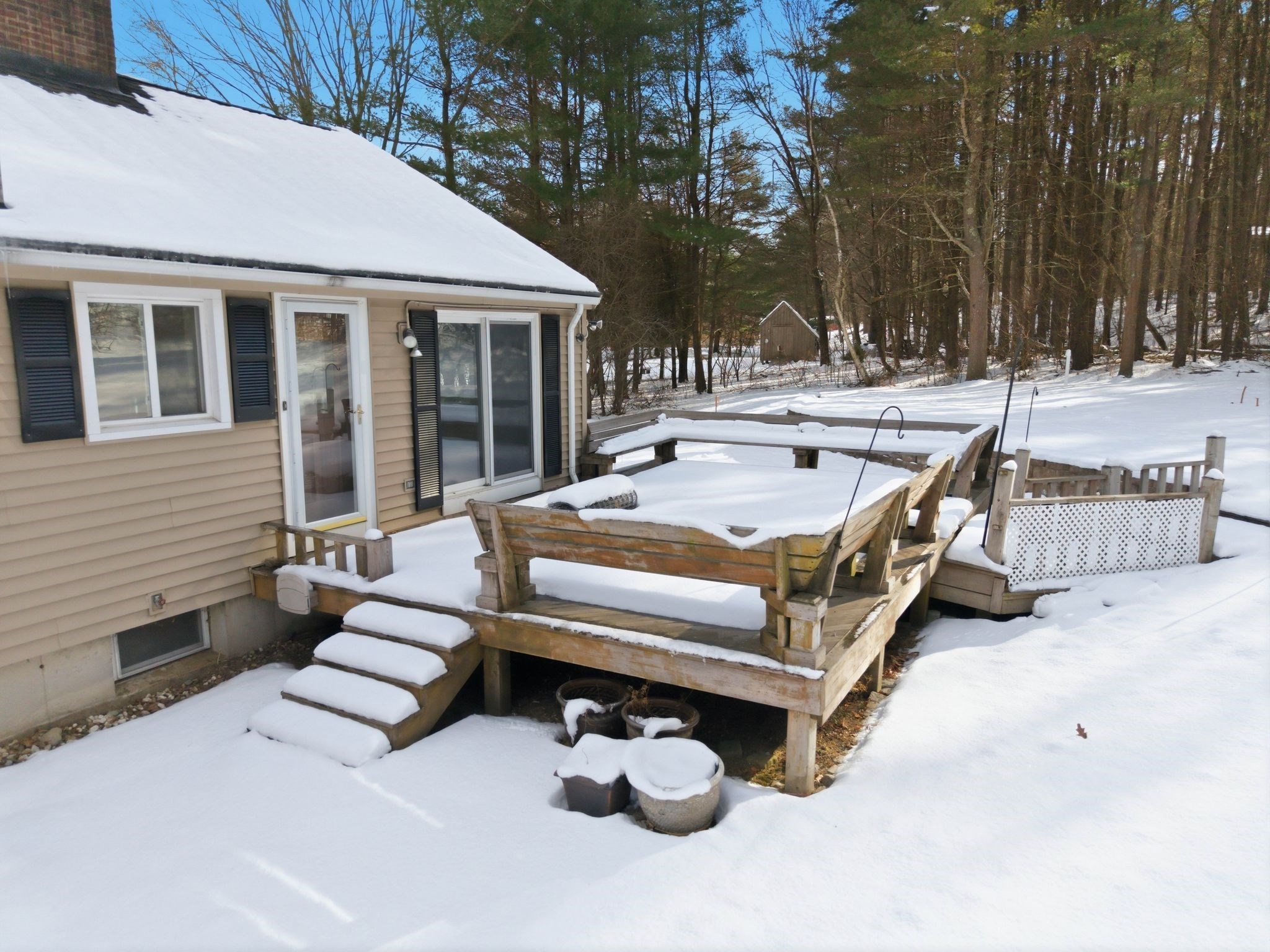 17 Averill St, Topsfield, MA 01983