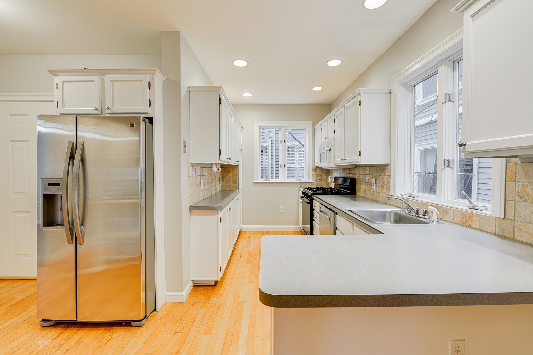 1431 Cambridge St Unit 1, Cambridge, MA 02139