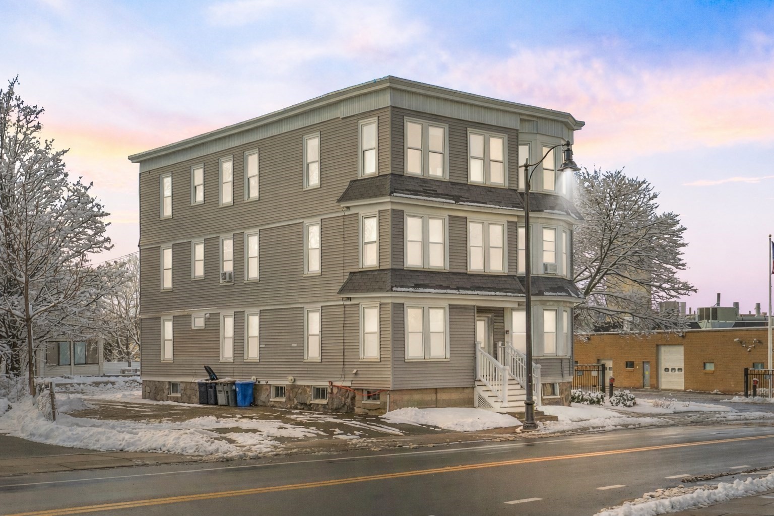 412 Cabot St, Beverly, MA 01915