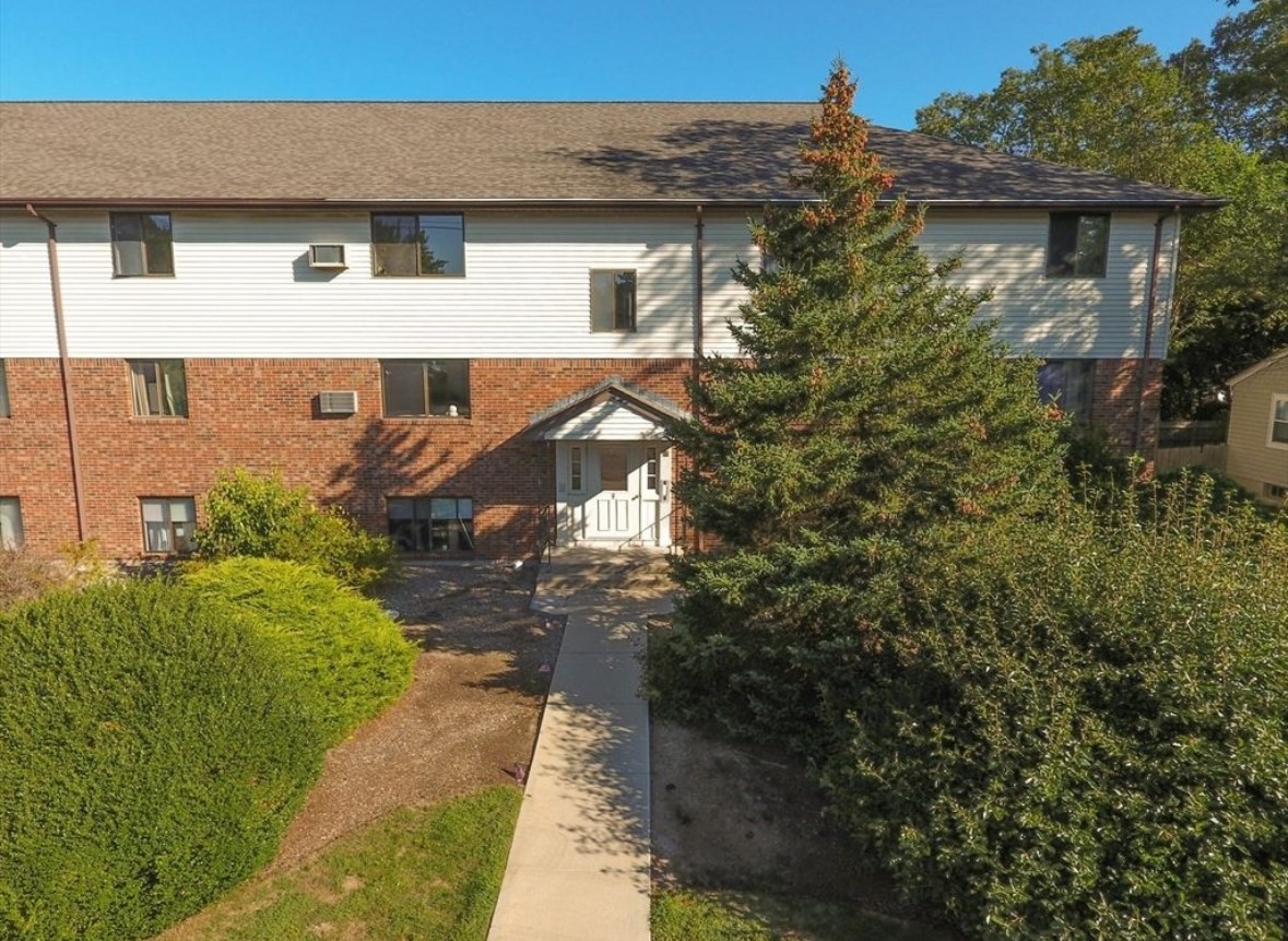47 Juniper Rd Unit B6, North Attleboro, MA 02760