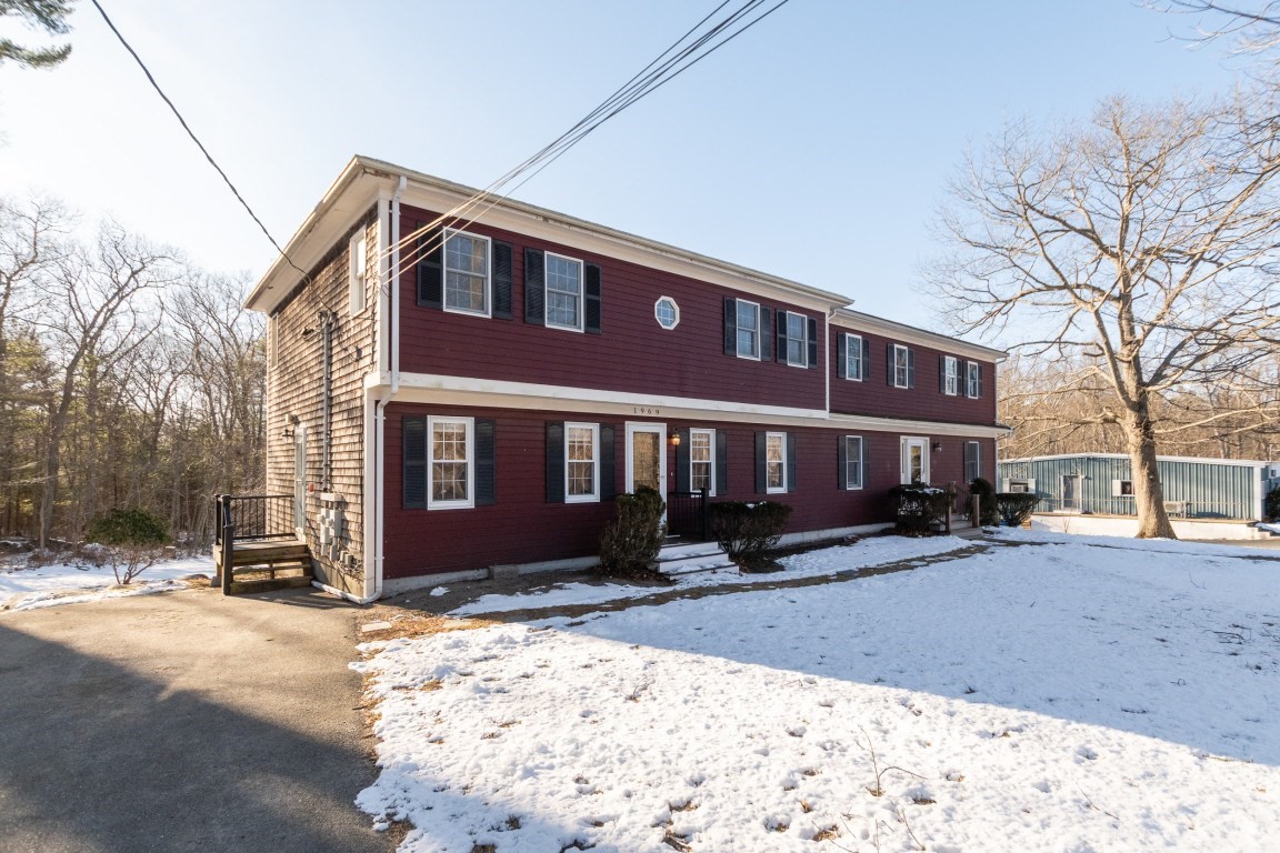 1969 County St, Taunton, MA 02718