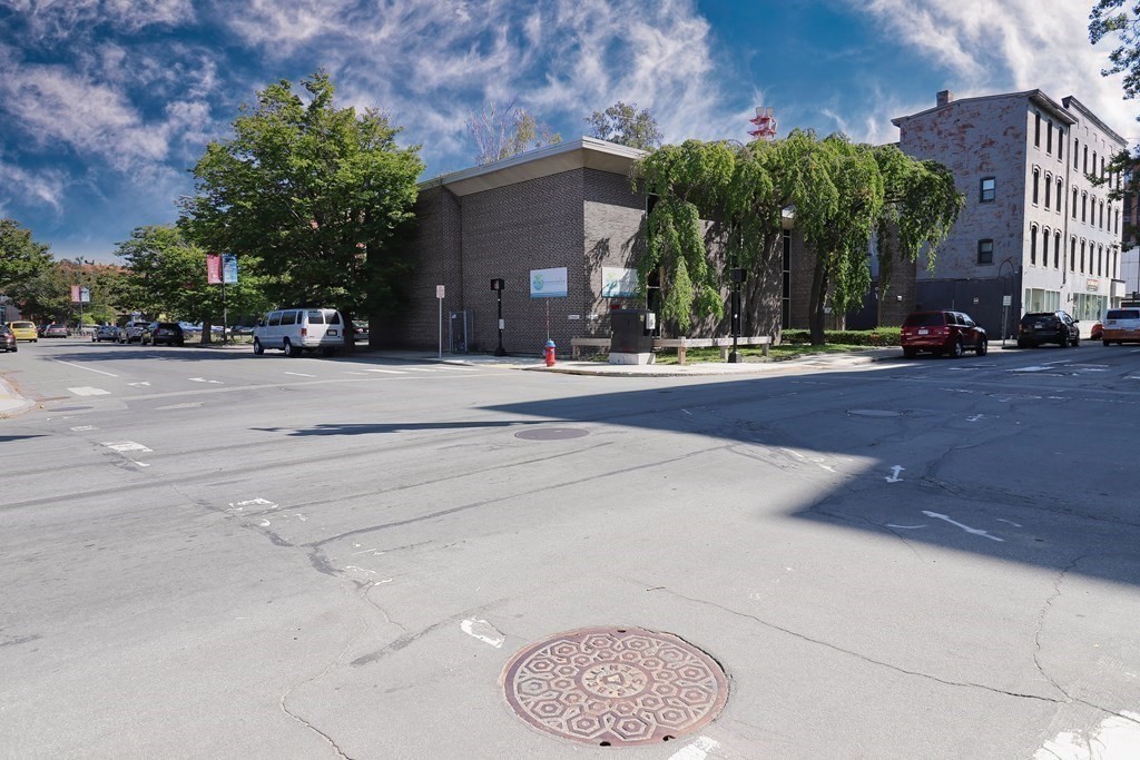 33 Franklin Street, Lawrence, MA 01840 - Image 12