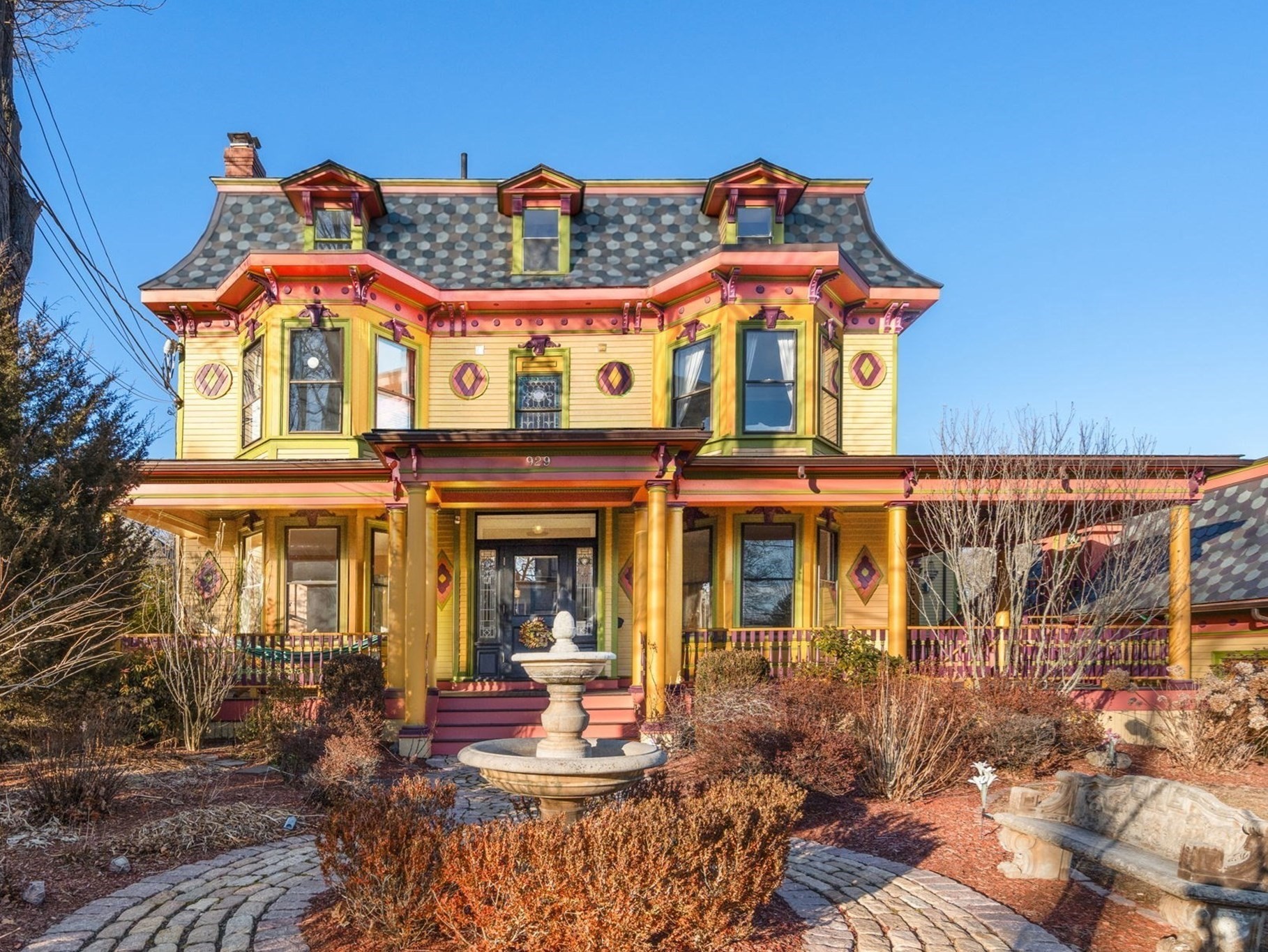 929 Beacon, Newton, MA 02459