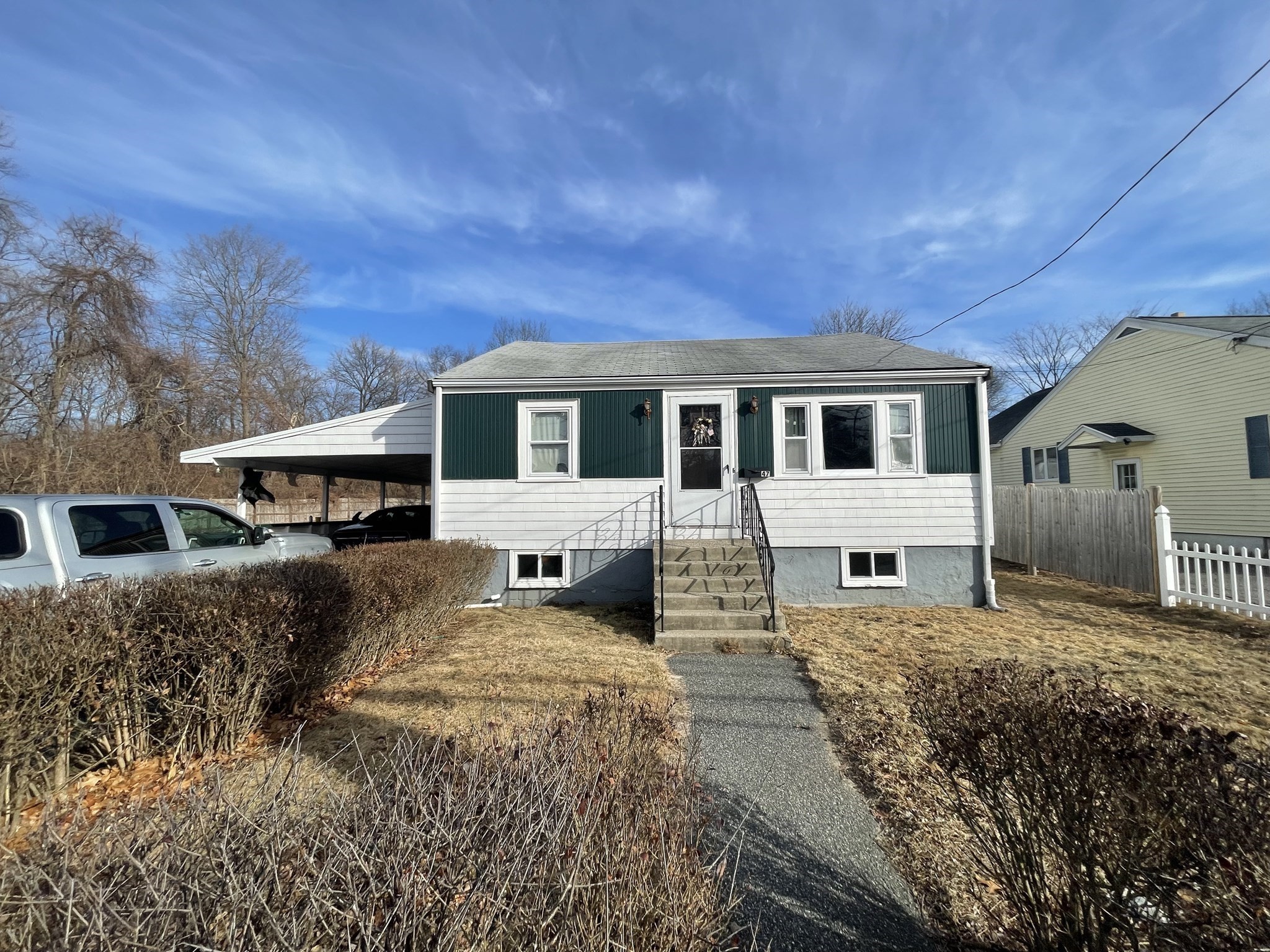 47 Willow St, Woburn, MA 01801
