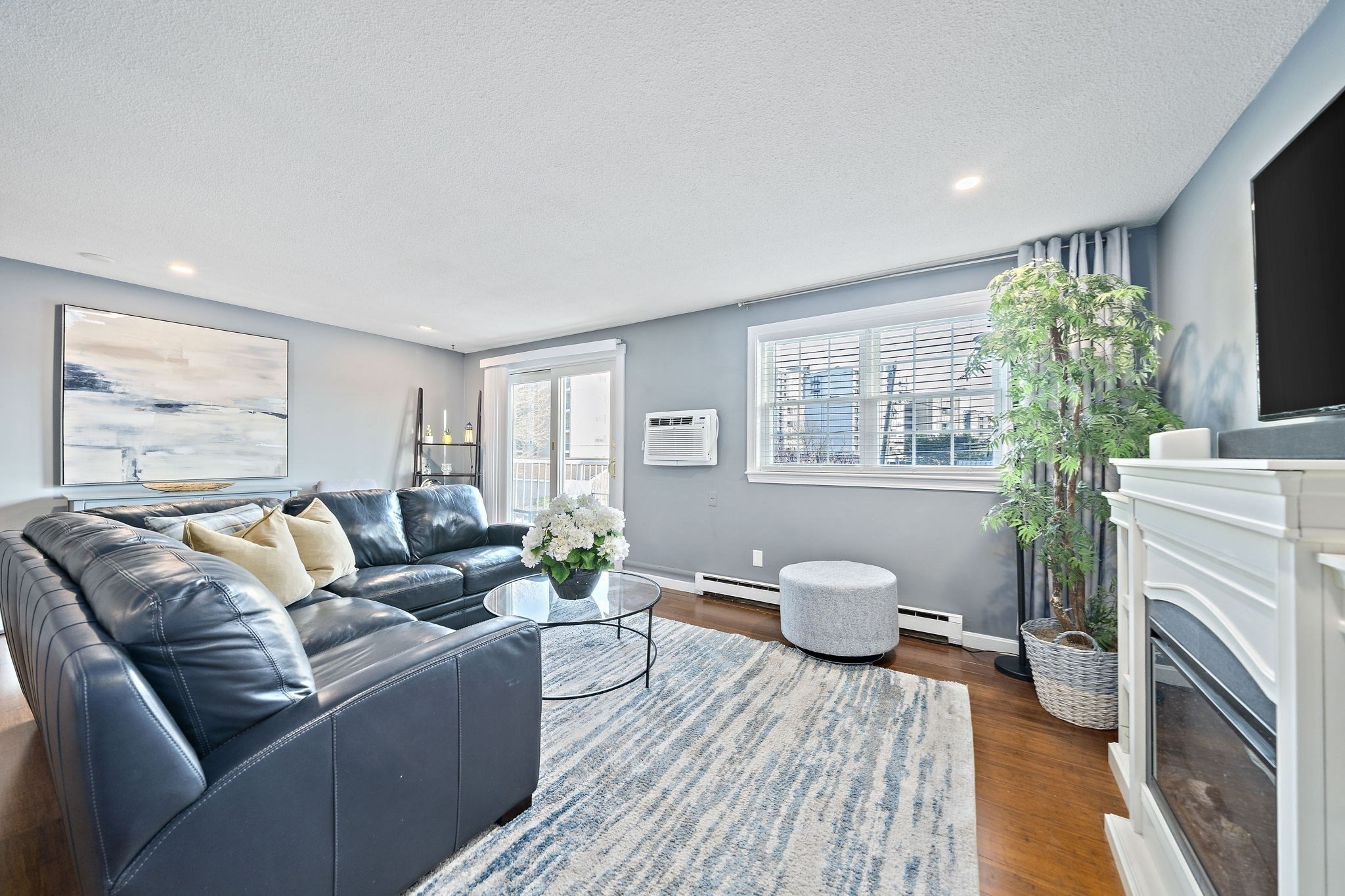 300 River St Unit 12, Weymouth, MA 02191