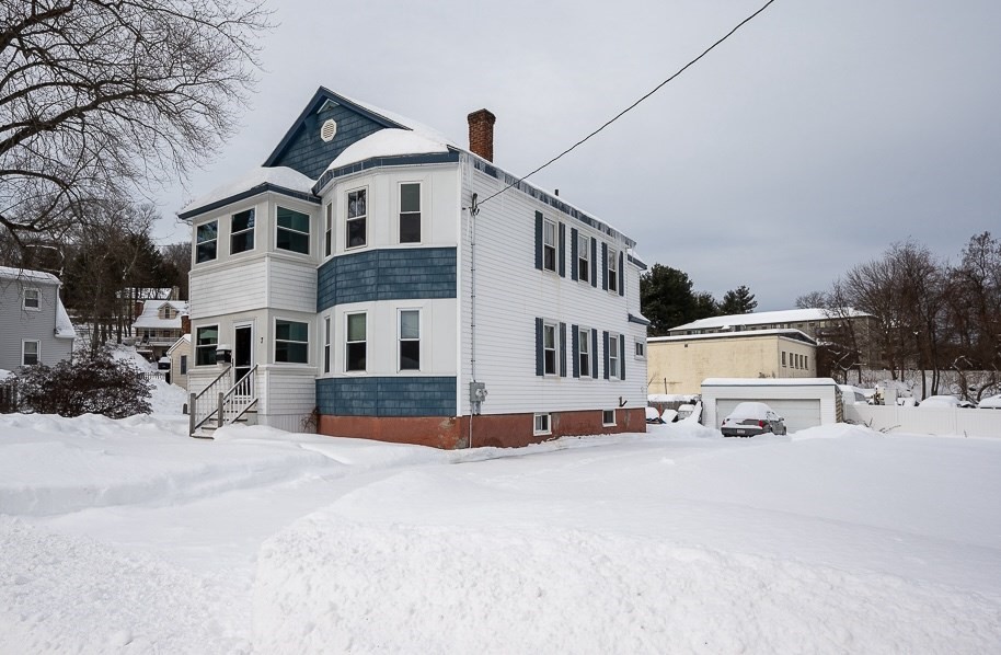 7 Clarissa St, Worcester, MA 01604