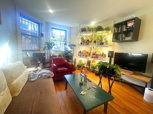 1914 Beacon, Apt 1