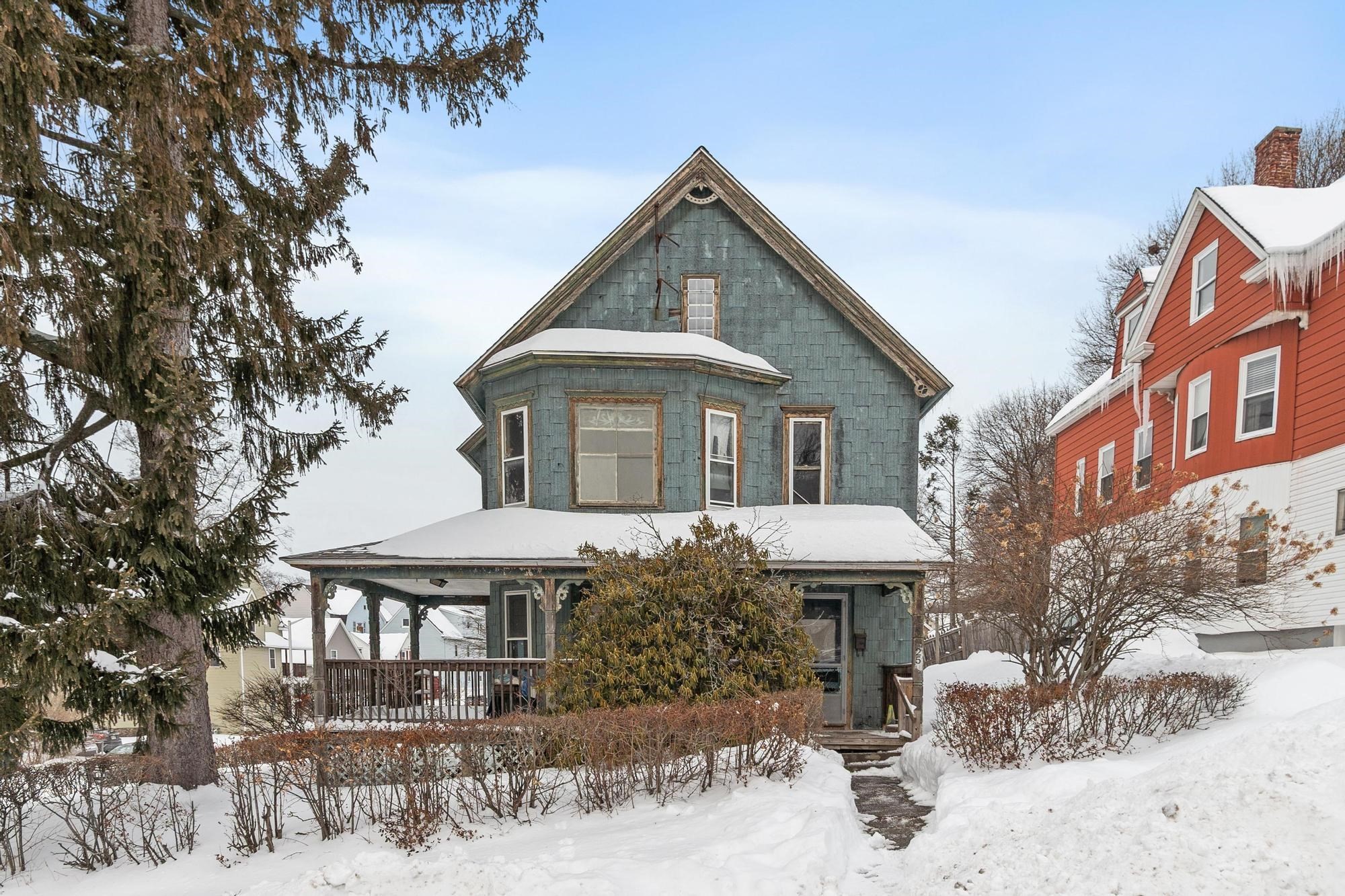 25 McKinley Rd, Worcester, MA 01605