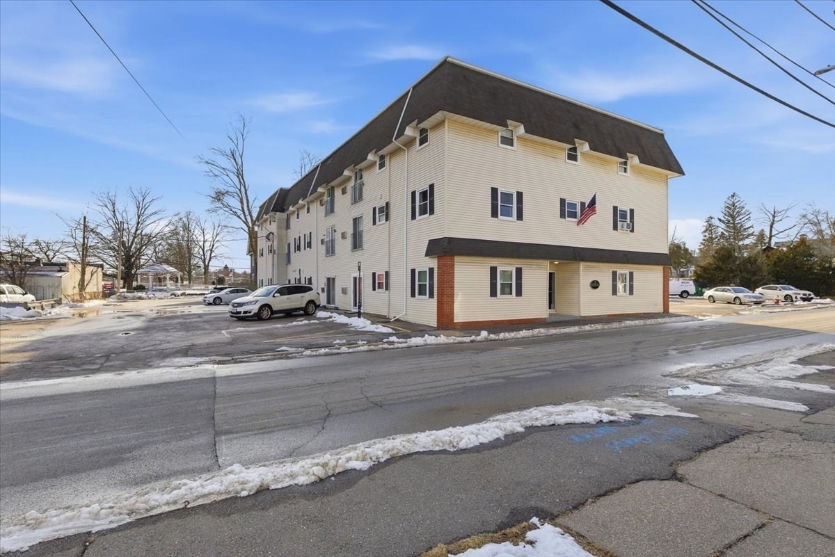 16 Richards Ave Unit 306, North Attleboro, MA 02760