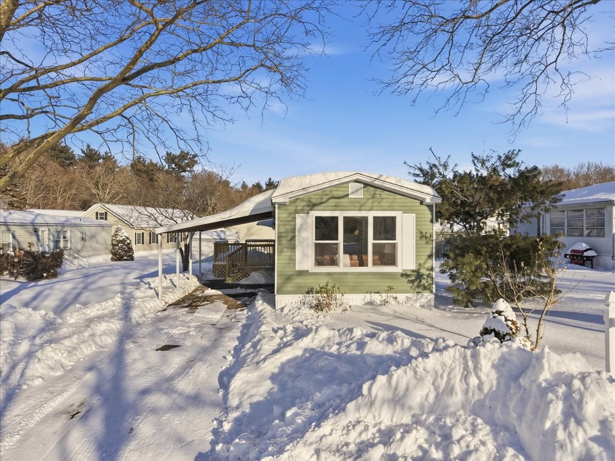 9 Valley Forge, Taunton, MA 02780