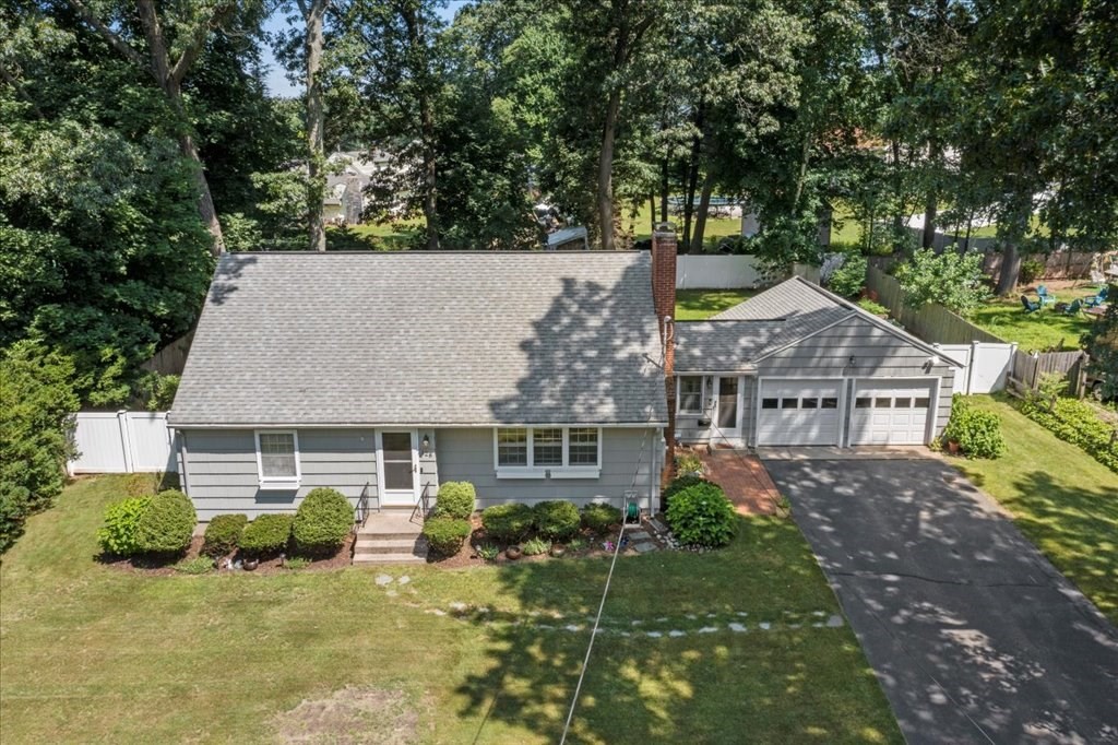 128 Hadley St, Springfield, MA 01118