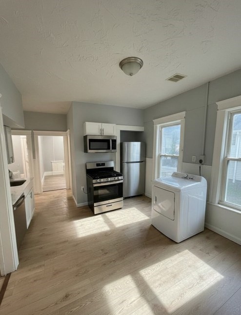 143 Dorcester, Worcester, MA 01604