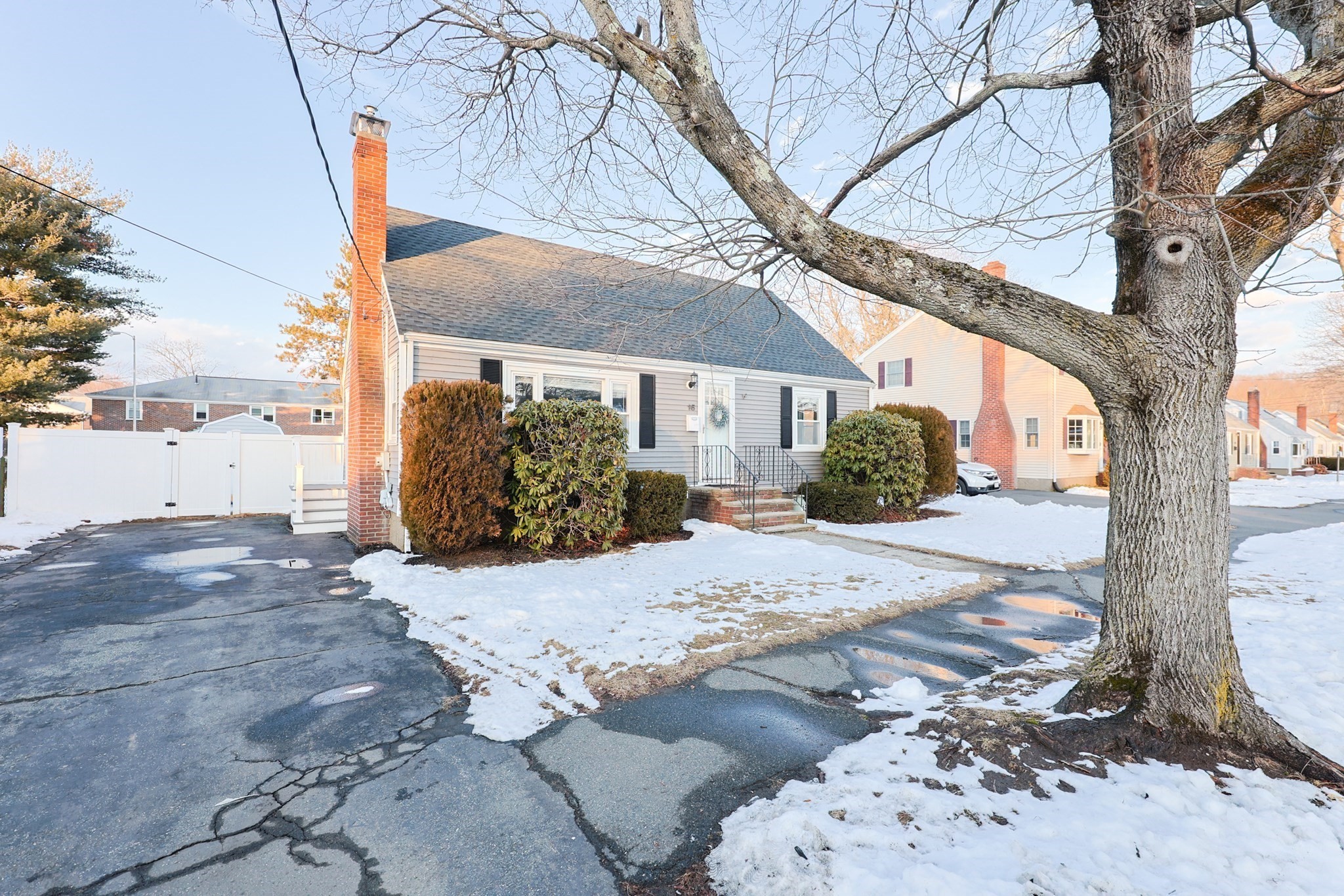 16 Sunset Dr, Peabody, MA 01960 - Image 2