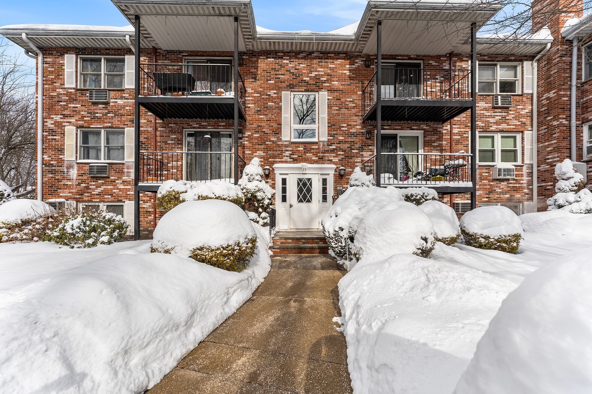 19 Pine St Unit K, Canton, MA 02021